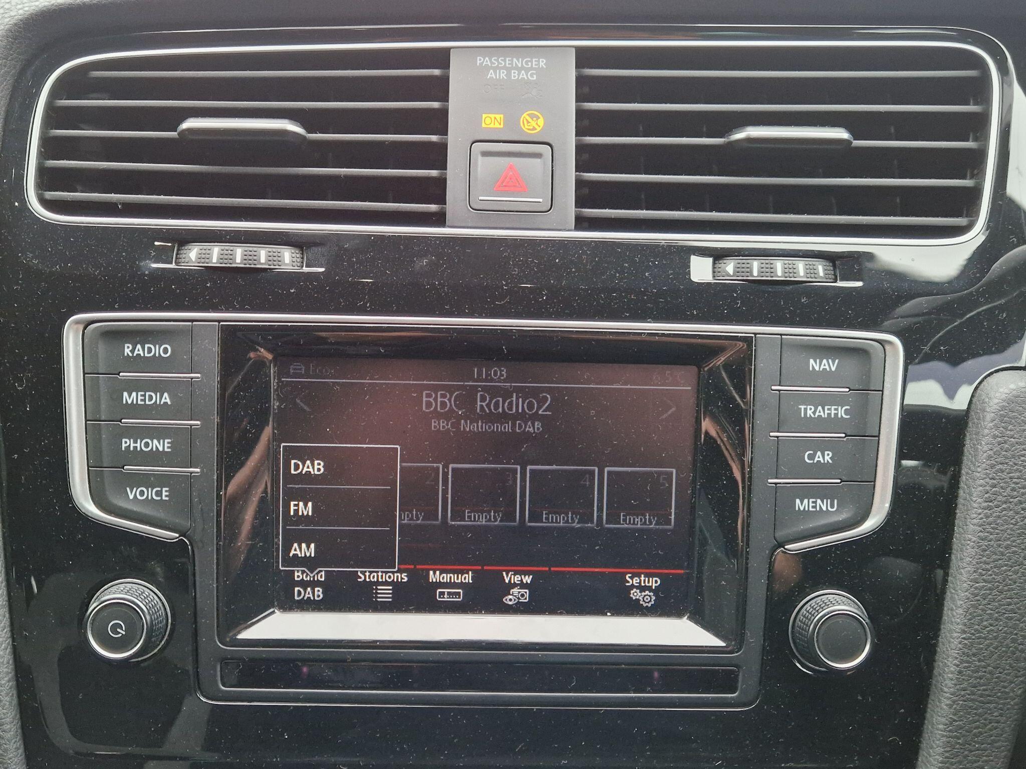 Volkswagen Golf - Image 46