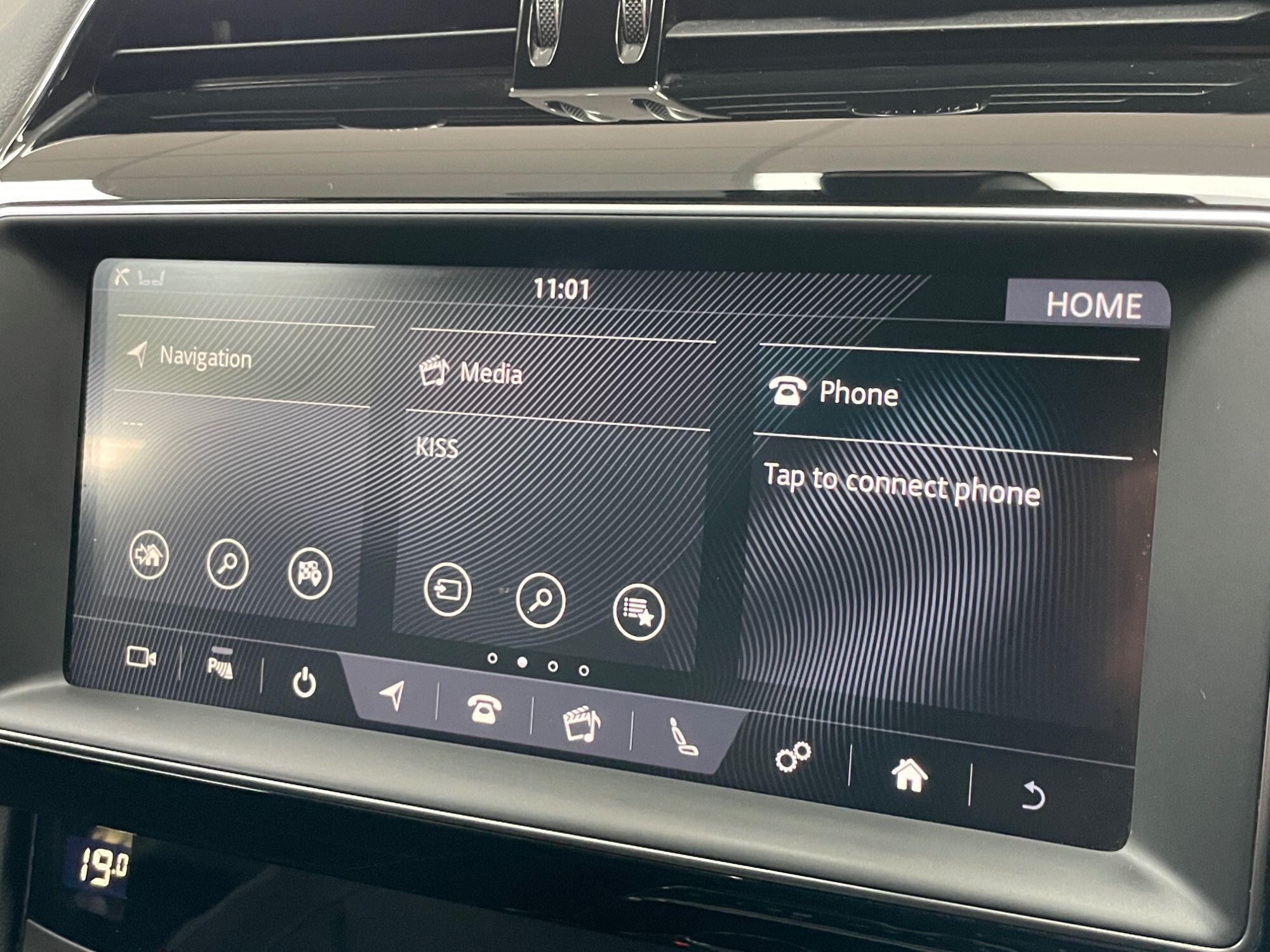 Jaguar F-Pace - Image 39