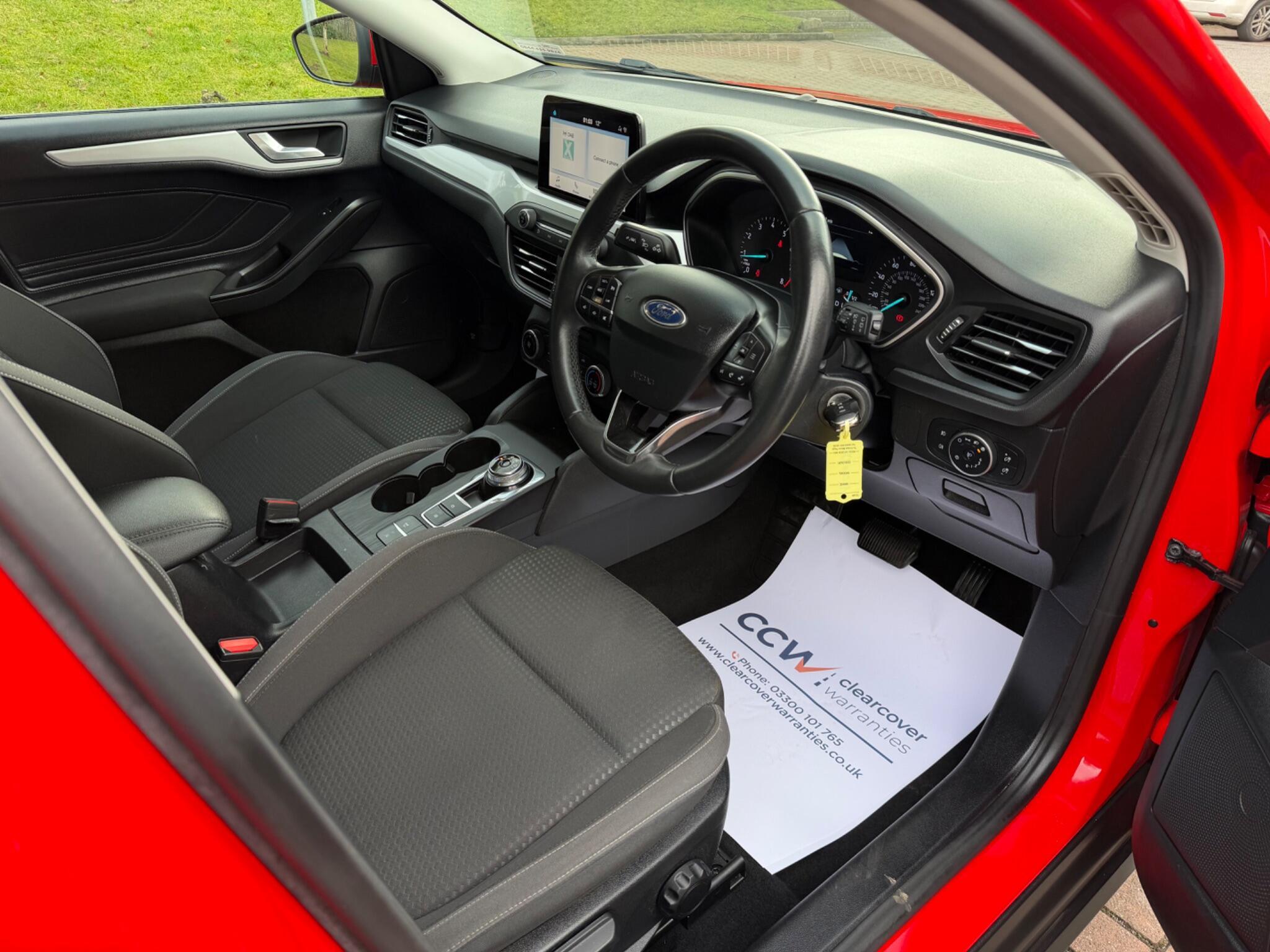 Ford Focus - Image 37