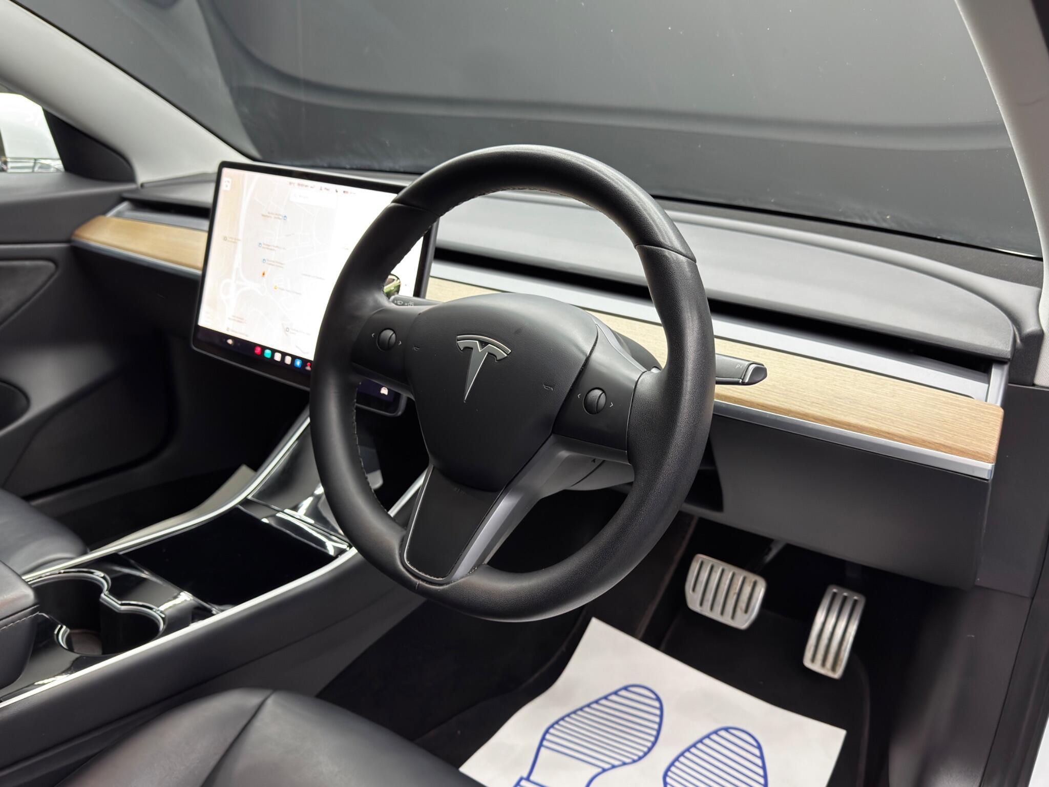 Tesla Model 3 - Image 9