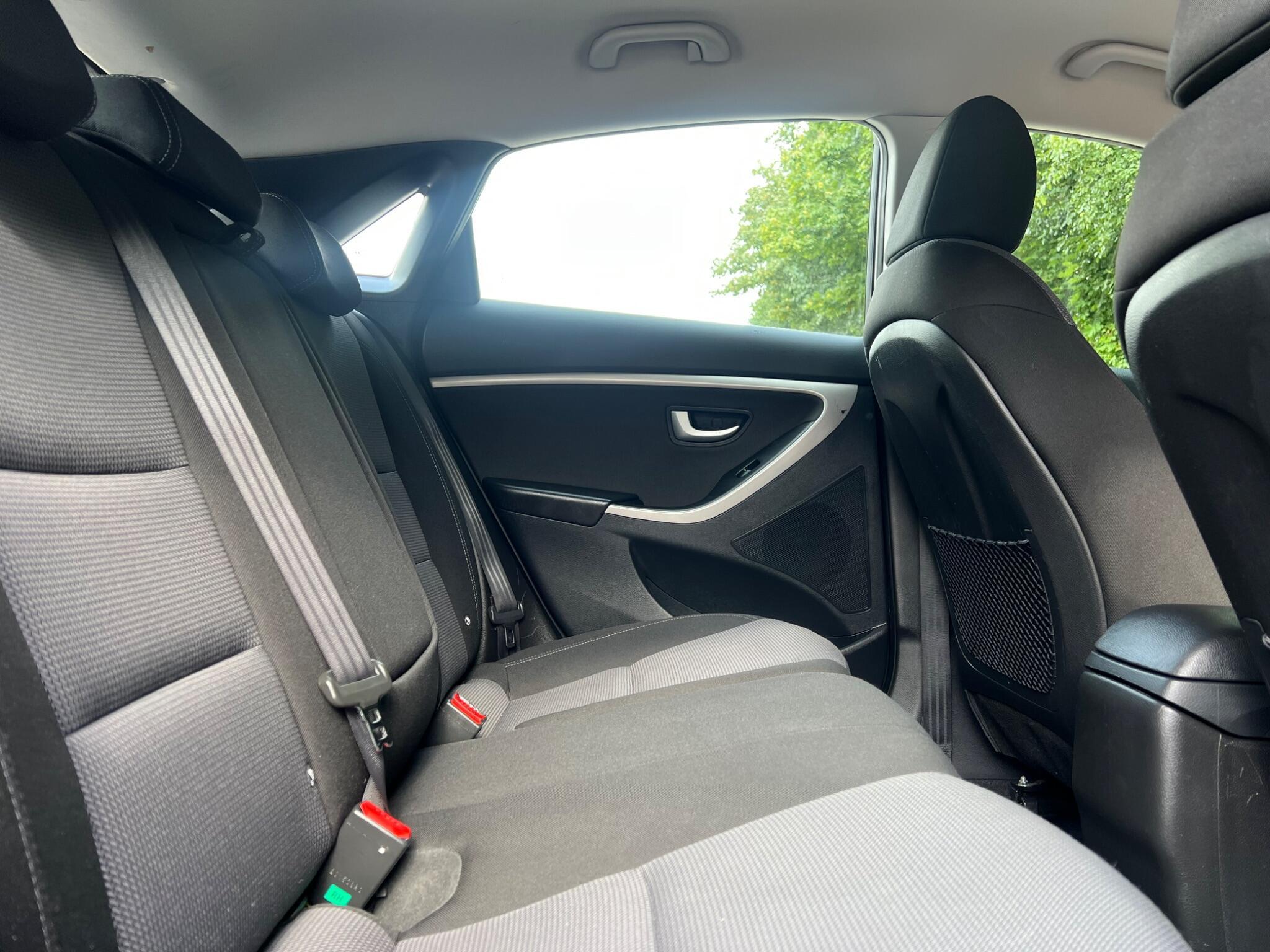 Hyundai i30 - Image 15