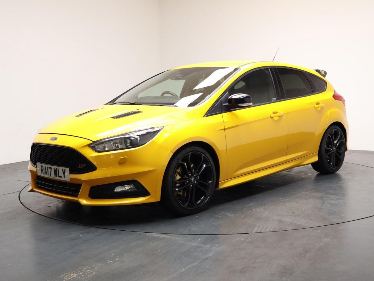 Ford Focus - Image 6