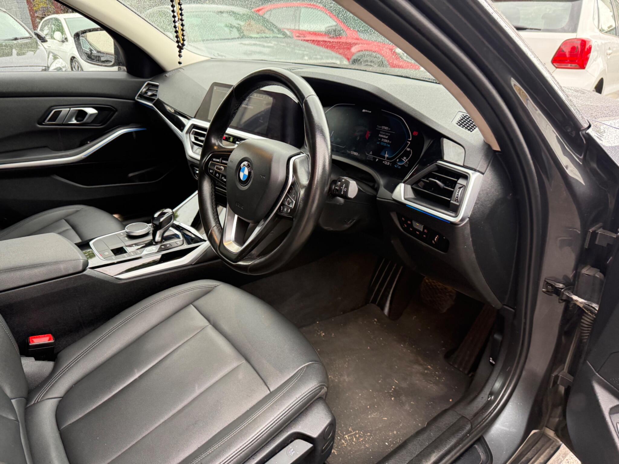 BMW 3 Series - Image 18