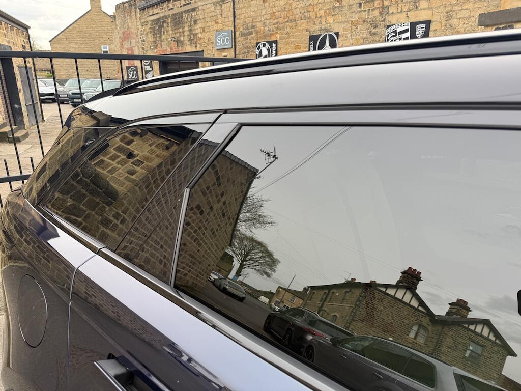 Land Rover Range Rover Velar - Image 14