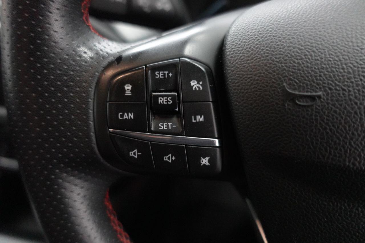 Ford Focus - Image 15