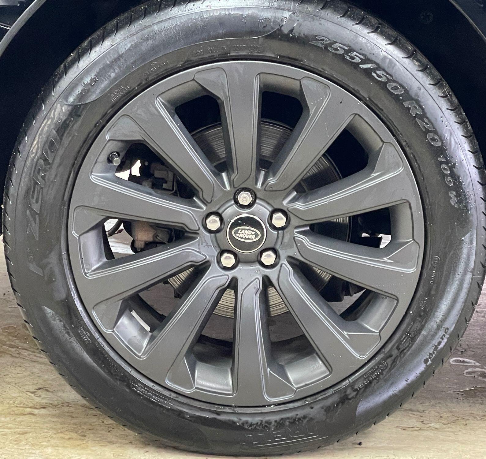 Land Rover Range Rover Velar - Image 15