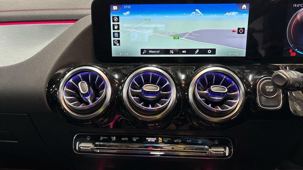 Mercedes-benz EQA - Image 2