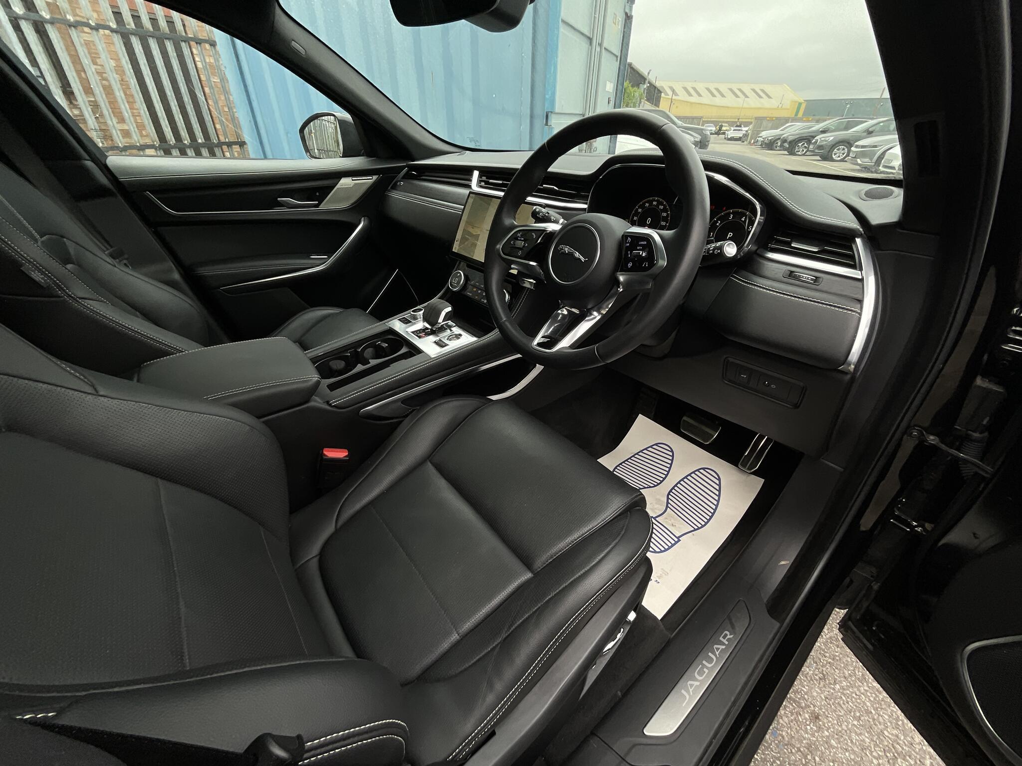 Jaguar F-Pace - Image 7