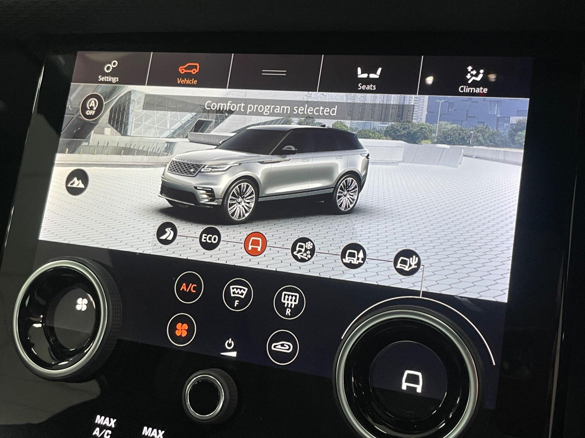 Land Rover Range Rover Velar - Image 46