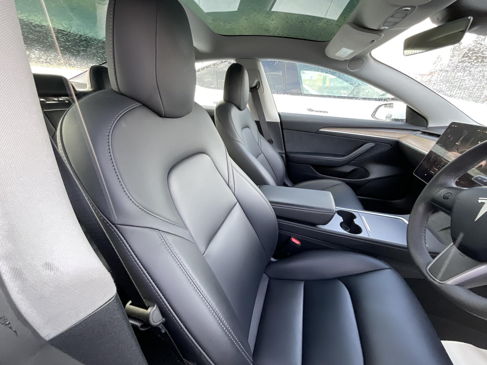 Tesla Model 3 - Image 8