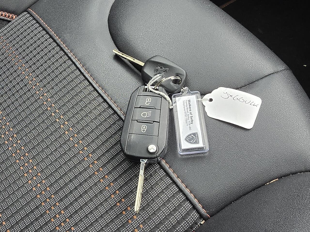 Peugeot 208 - Image 17