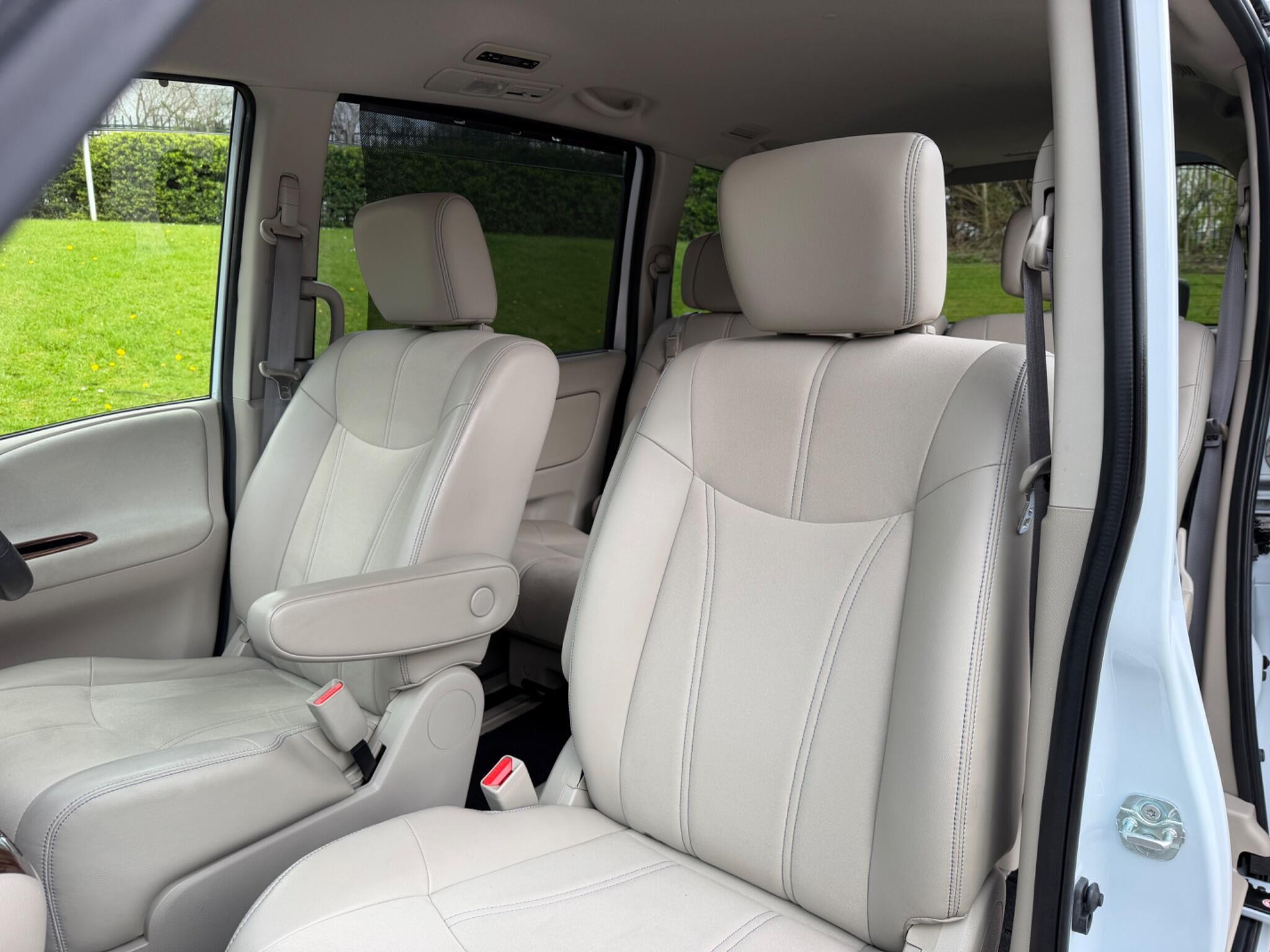 Nissan Serena - Image 50