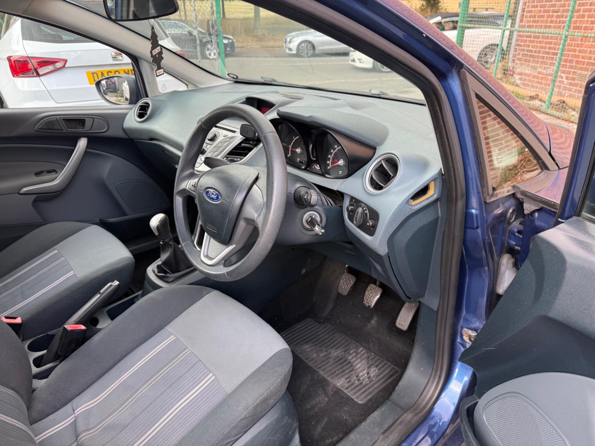 Ford Fiesta - Image 16