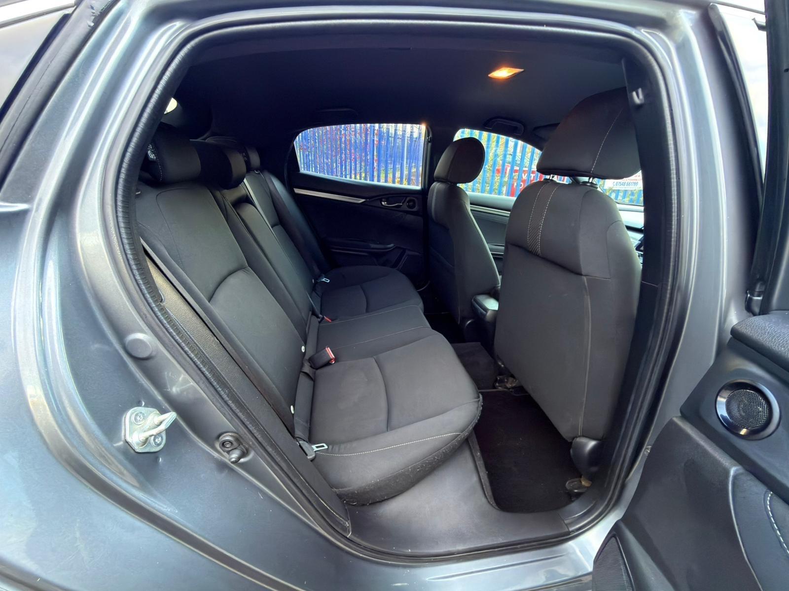 Honda Civic - Image 28