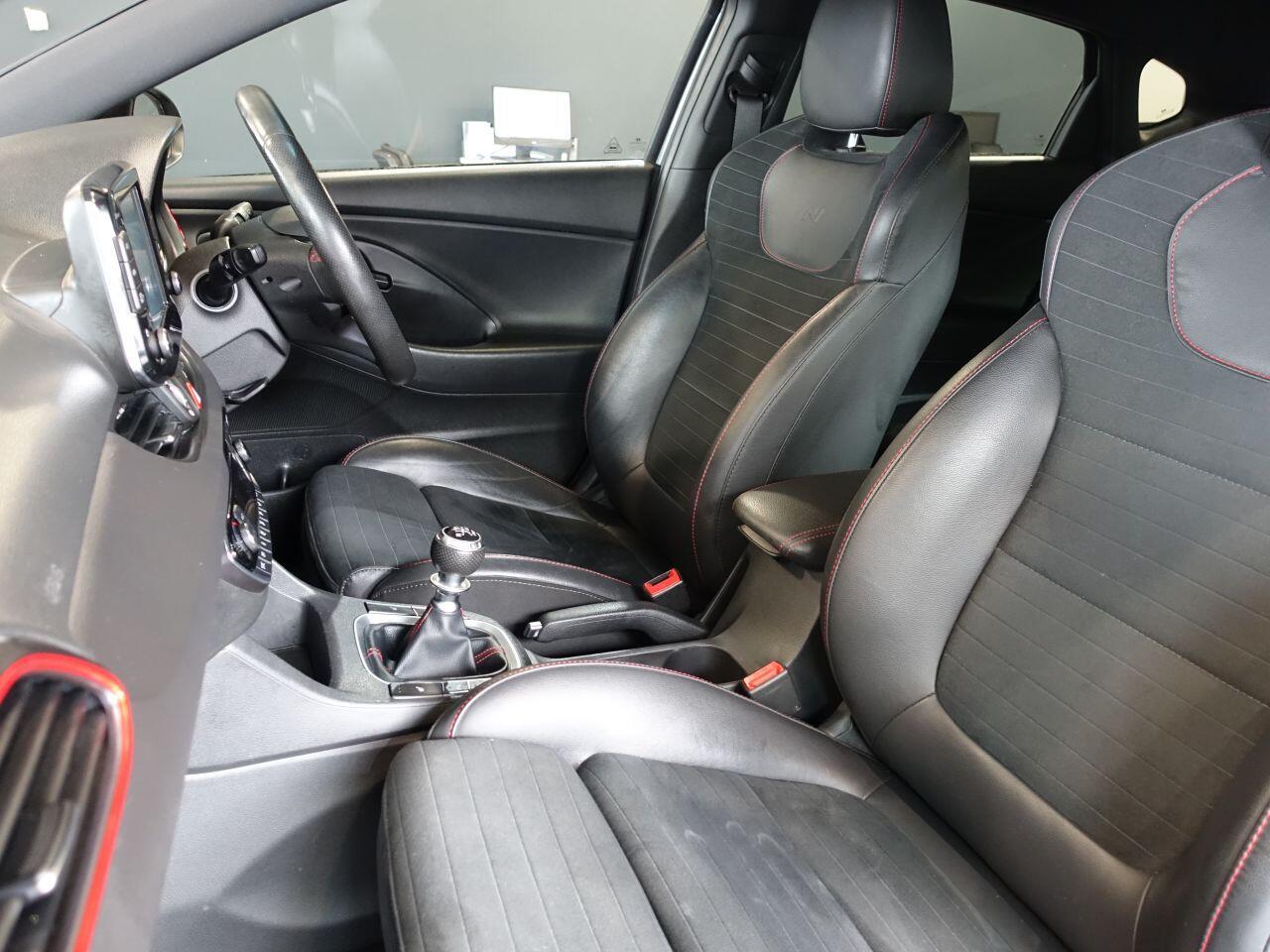 Hyundai i30 - Image 12