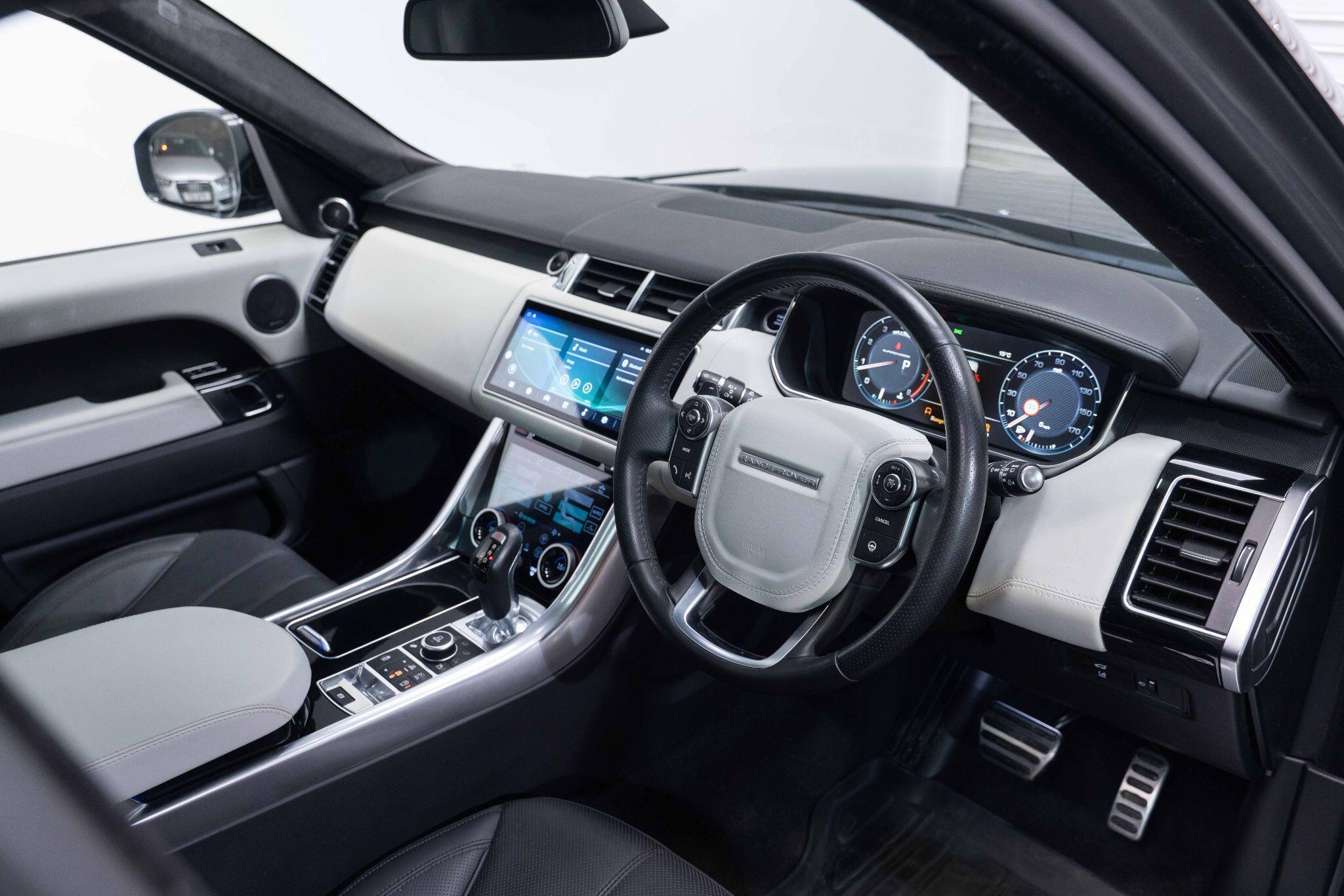 Land Rover RANGE ROVER SPORT - Image 9