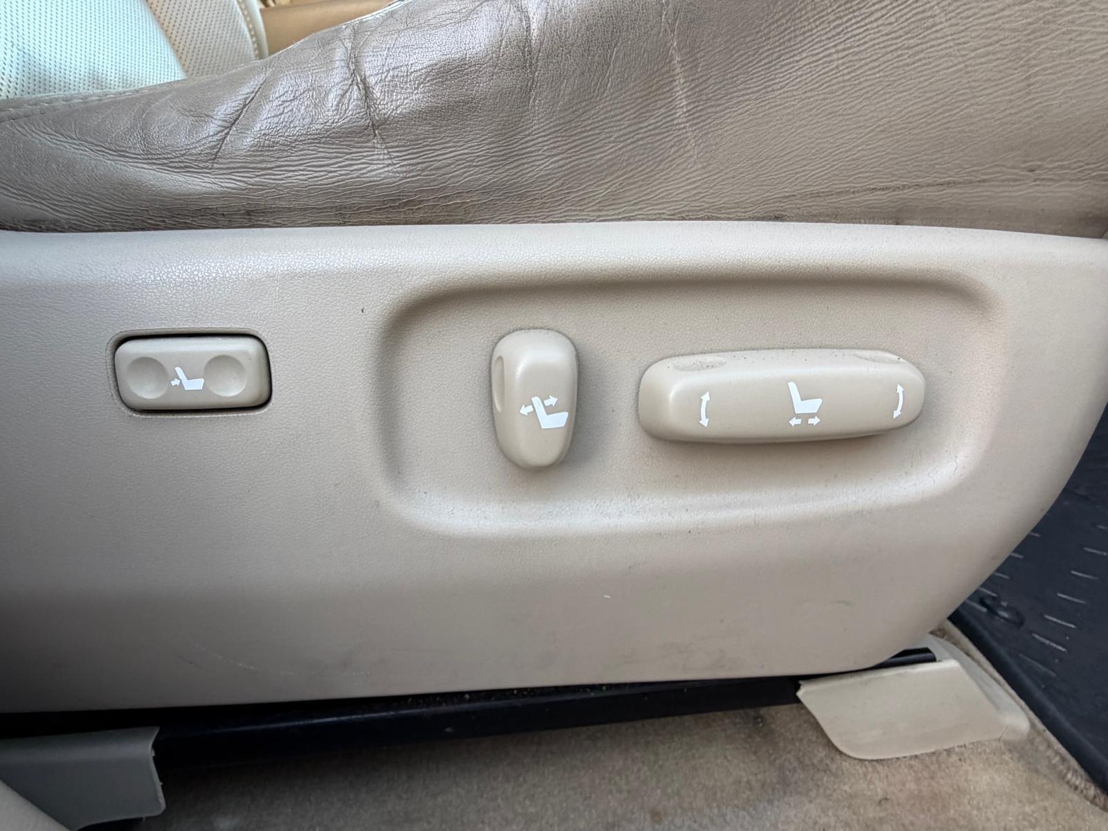 Lexus RX - Image 11