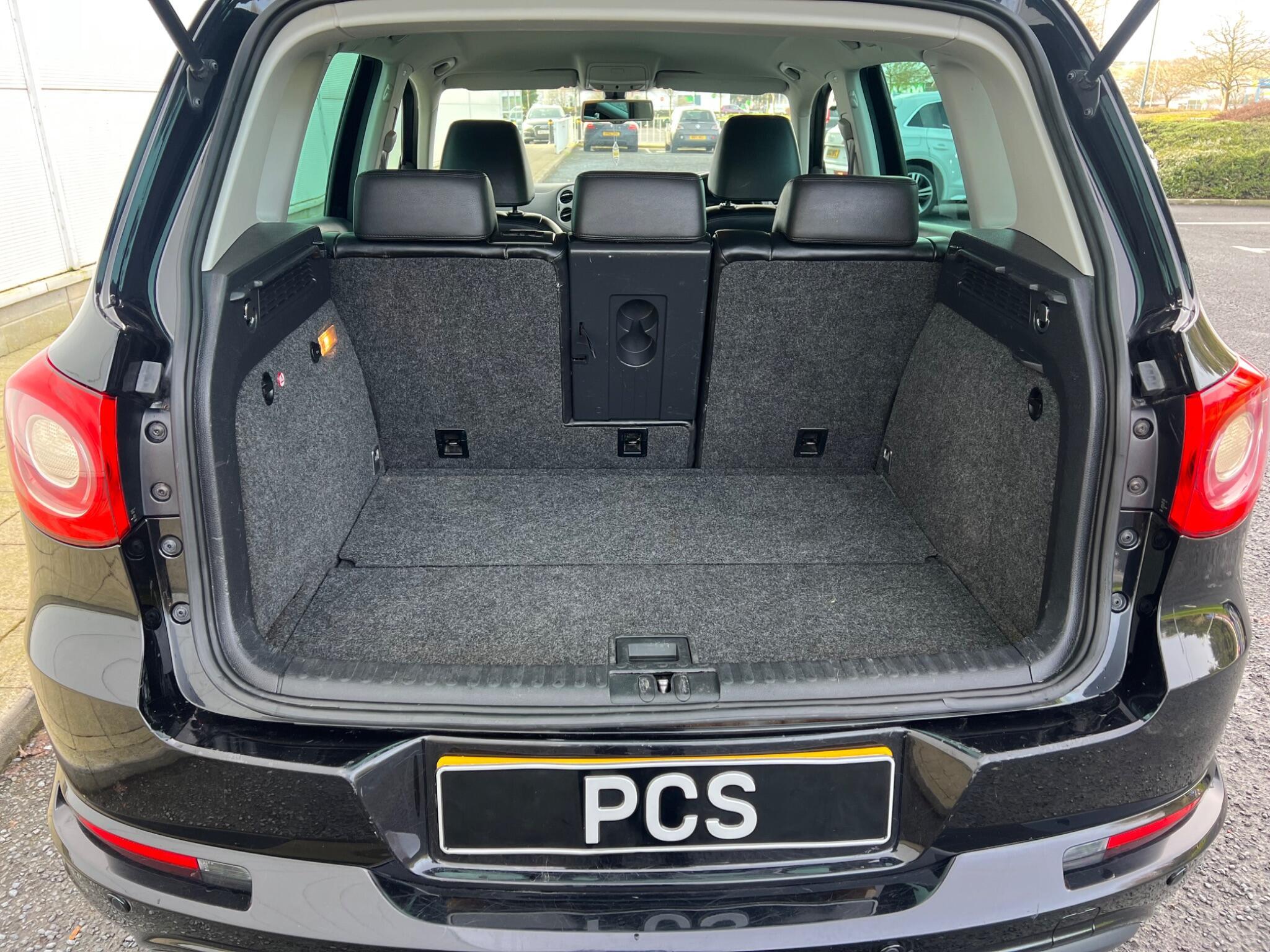 Volkswagen Tiguan - Image 37