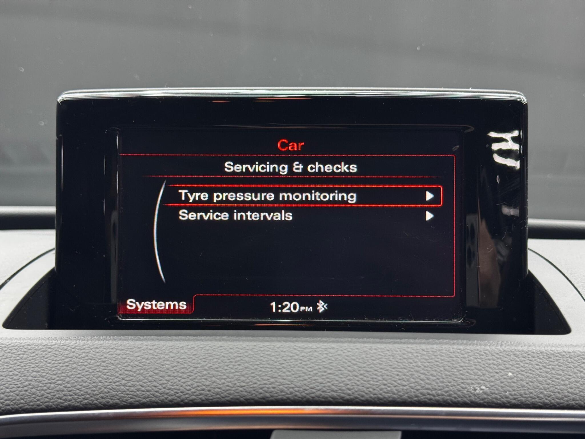 Audi Q3 - Image 33
