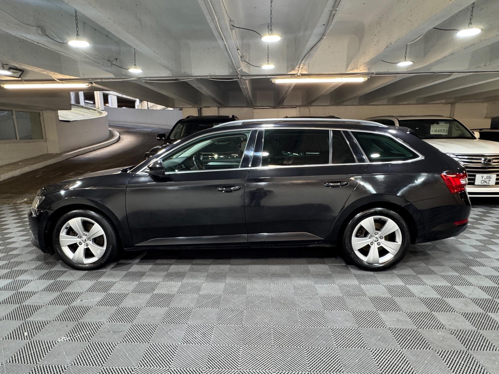 Skoda Superb - Image 2