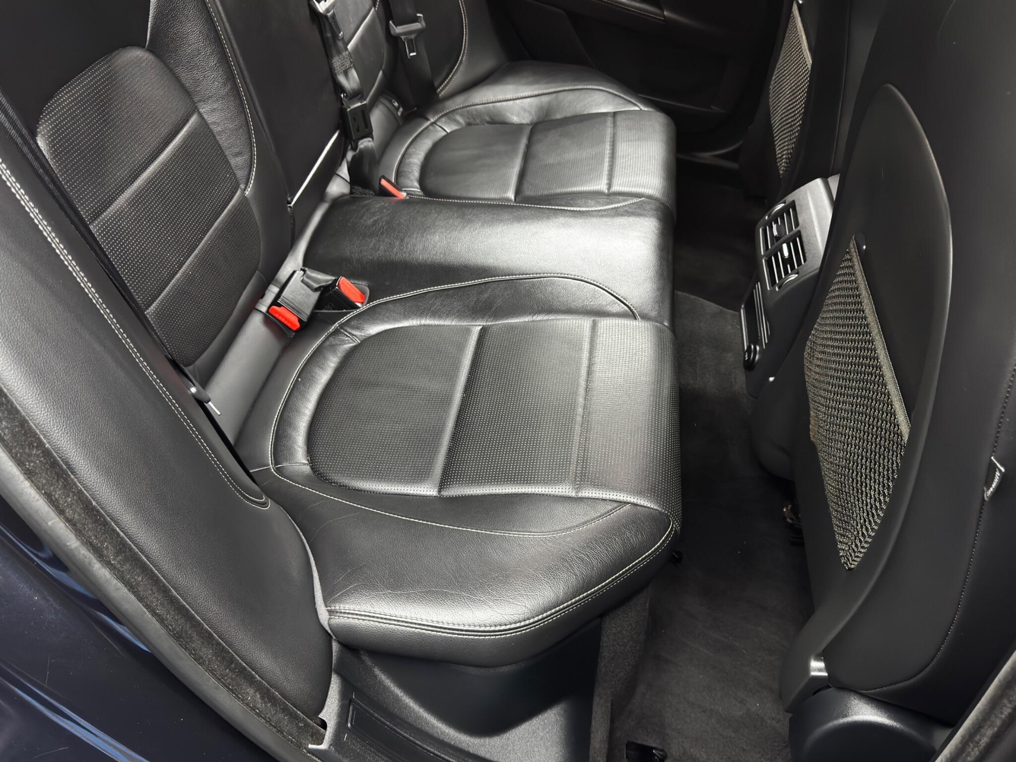 Jaguar XE - Image 16