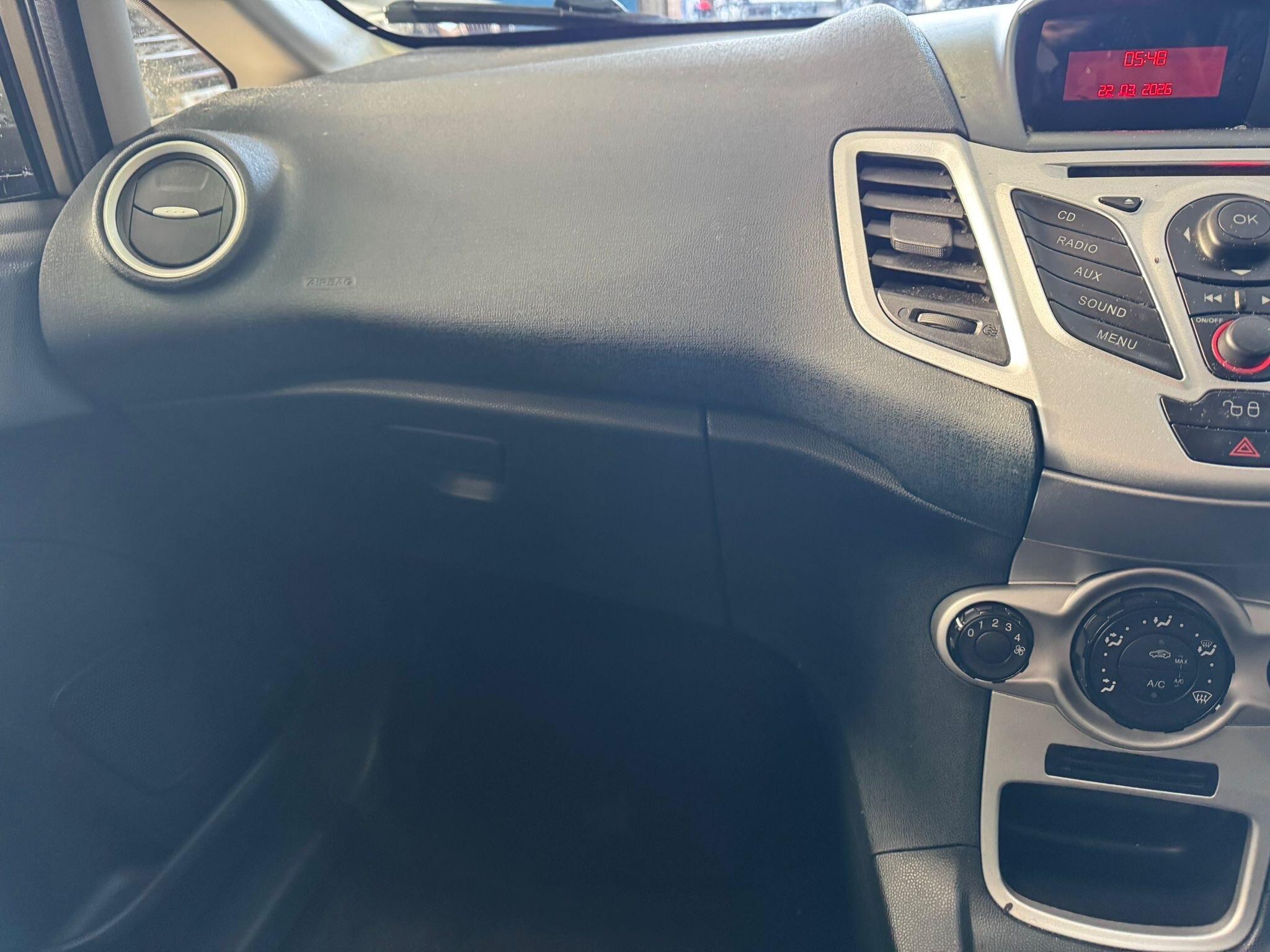 Ford Fiesta - Image 33