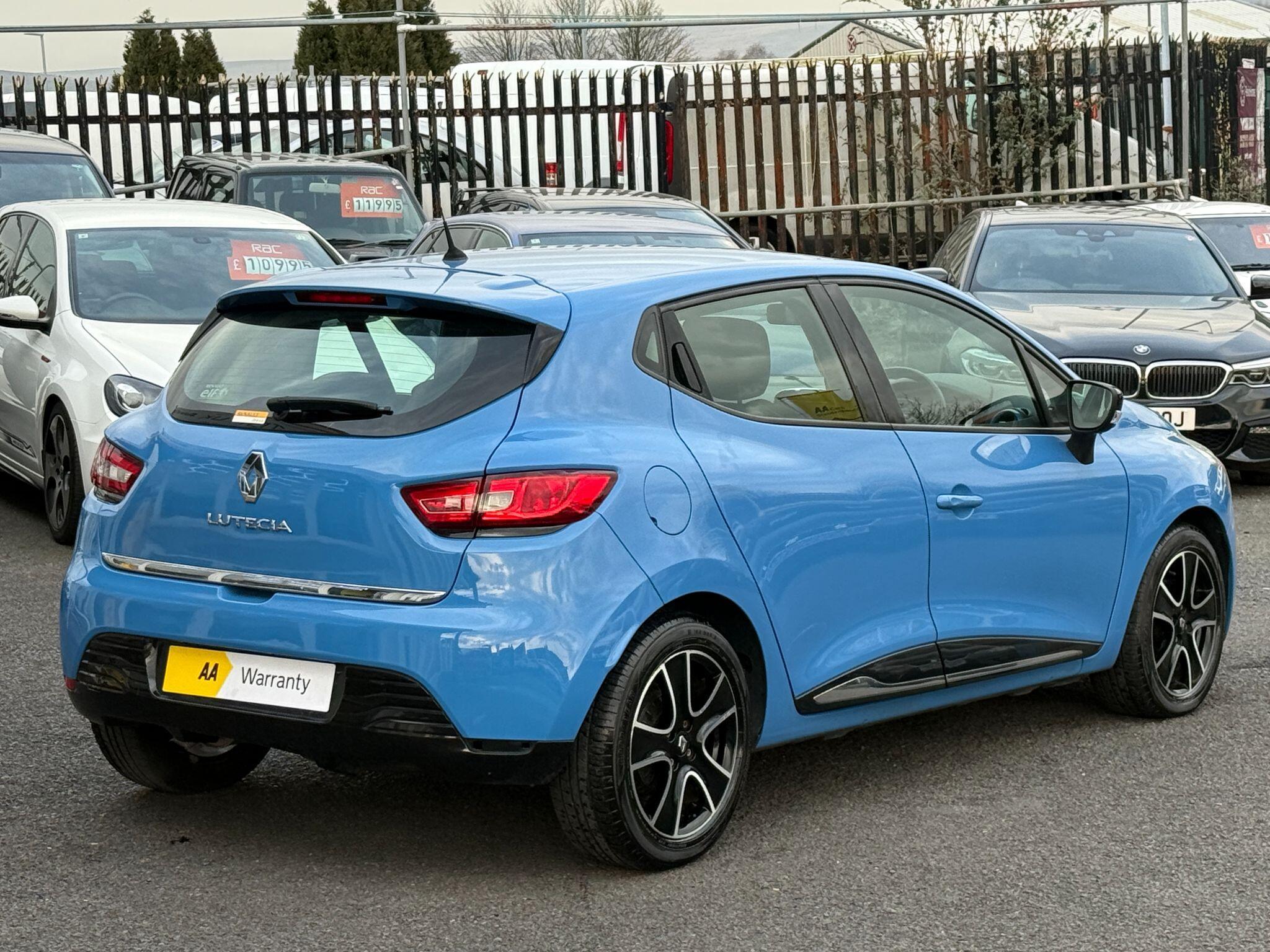 Renault Clio - Image 18
