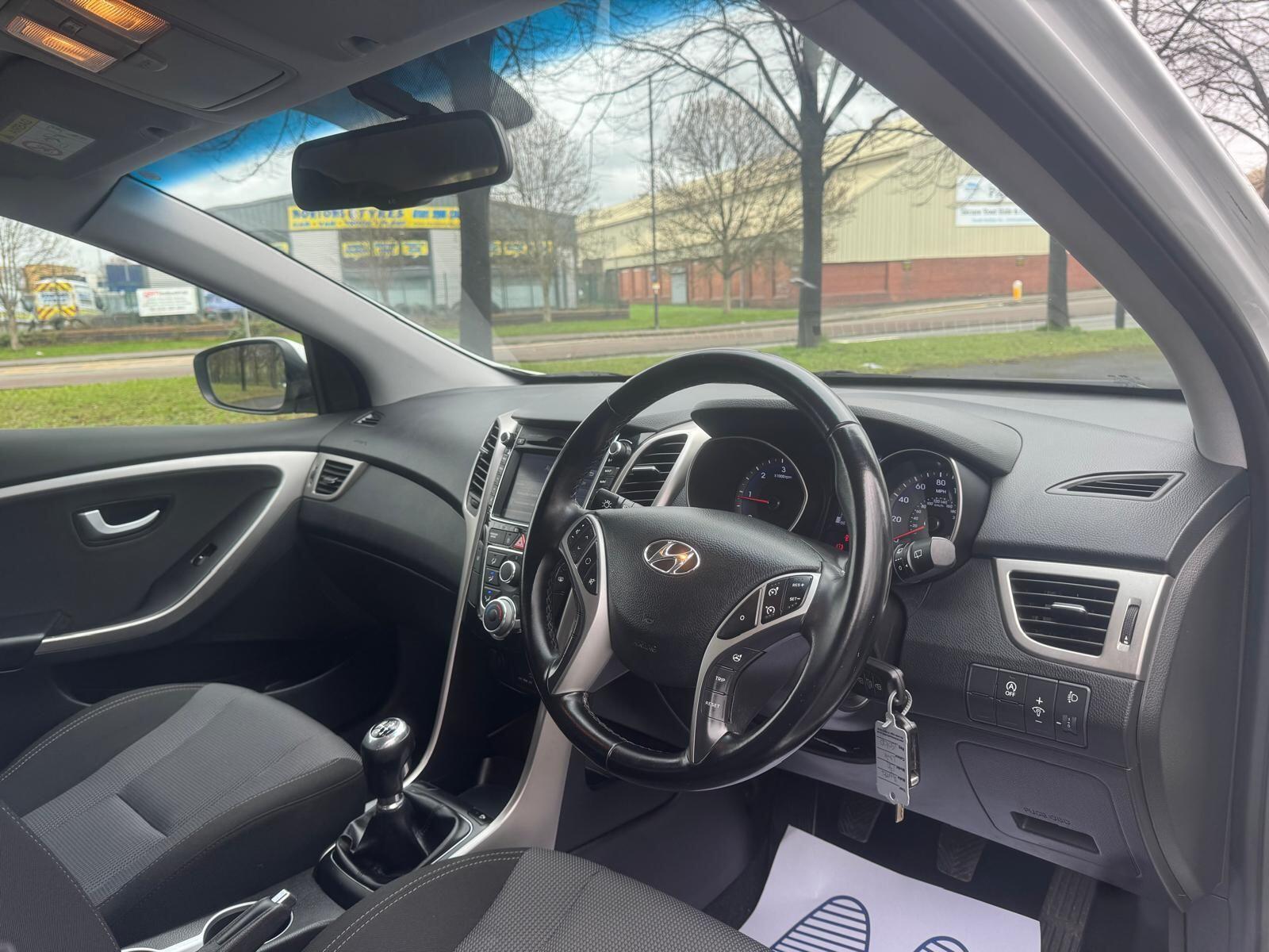 Hyundai i30 - Image 13