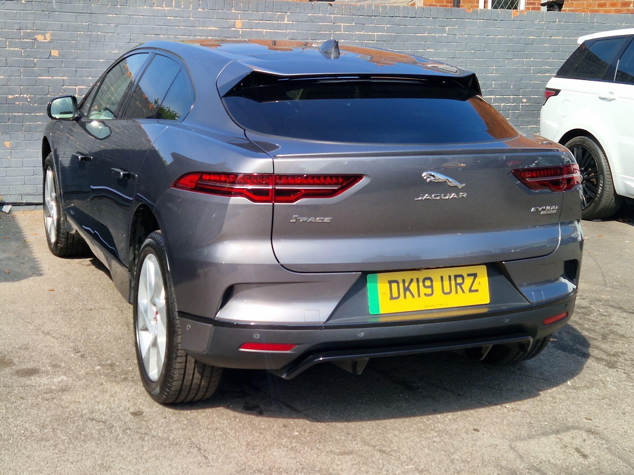 Jaguar I-Pace - Image 8