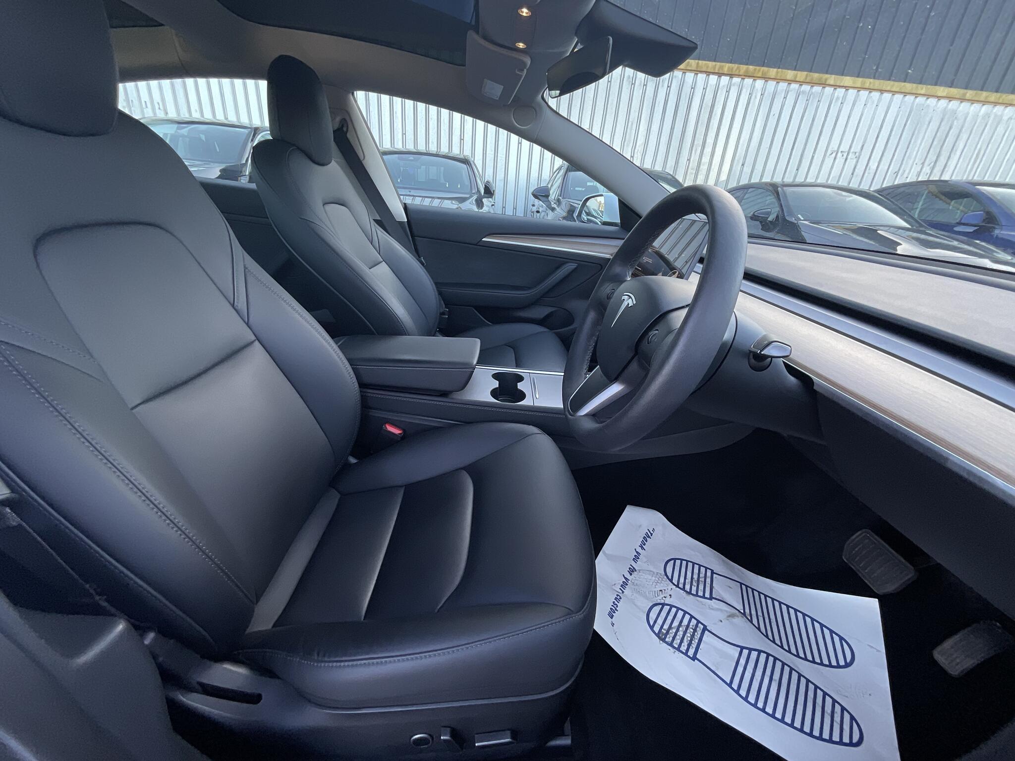 Tesla Model 3 - Image 9