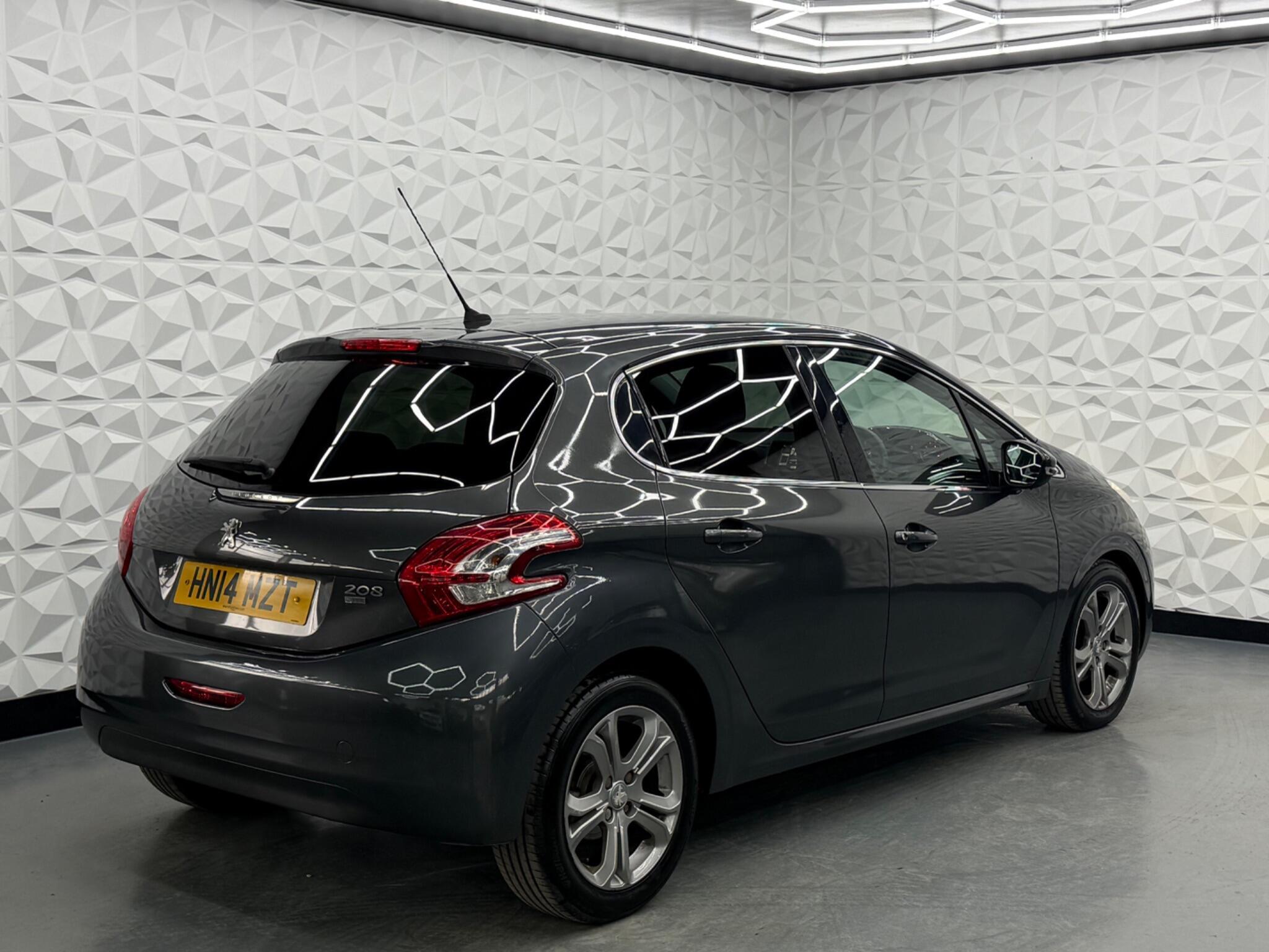 Peugeot 208 - Image 12