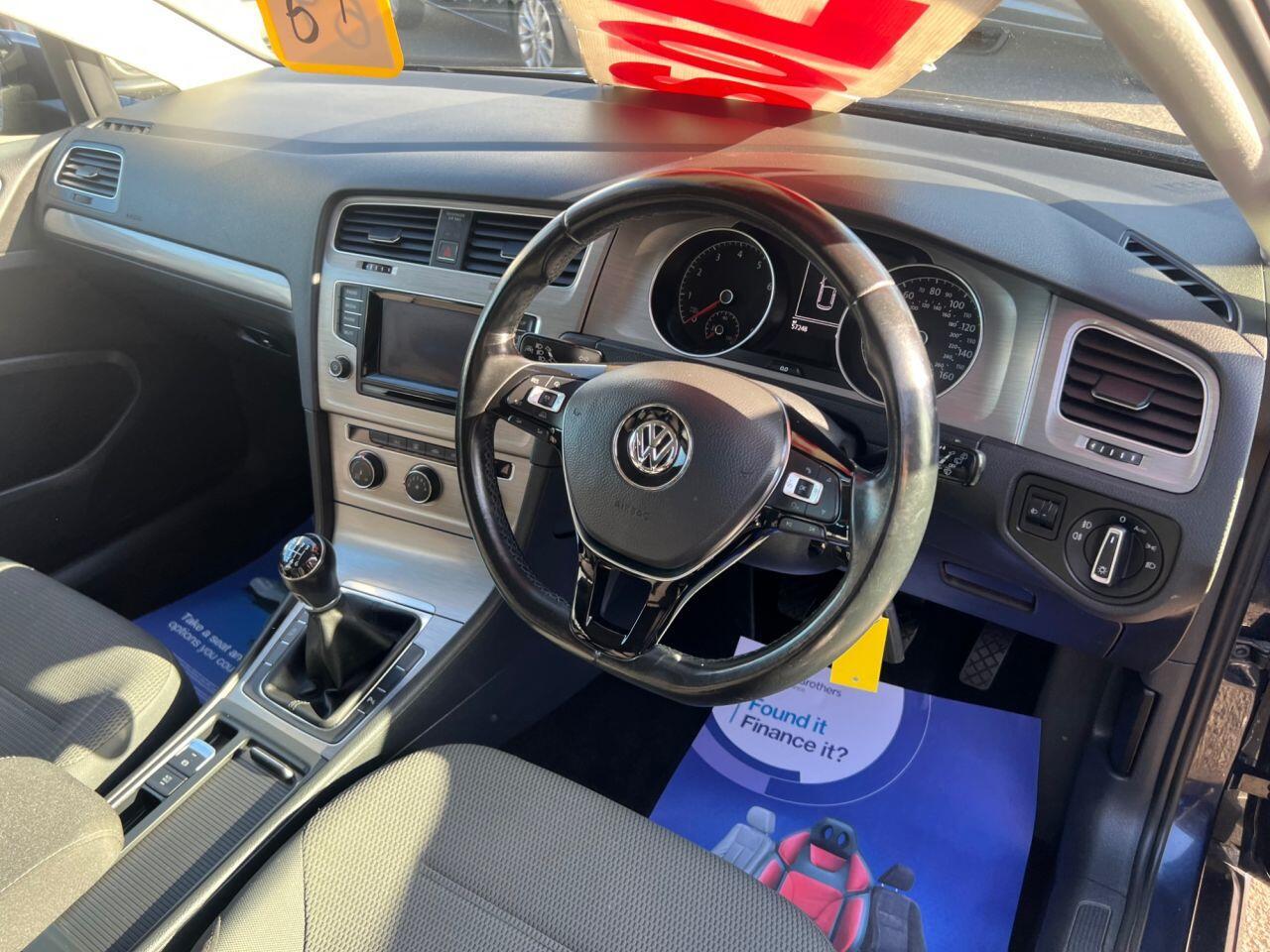 Volkswagen Golf - Image 14