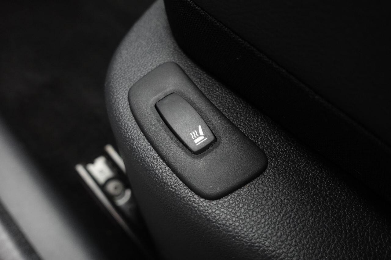 Renault Clio - Image 27