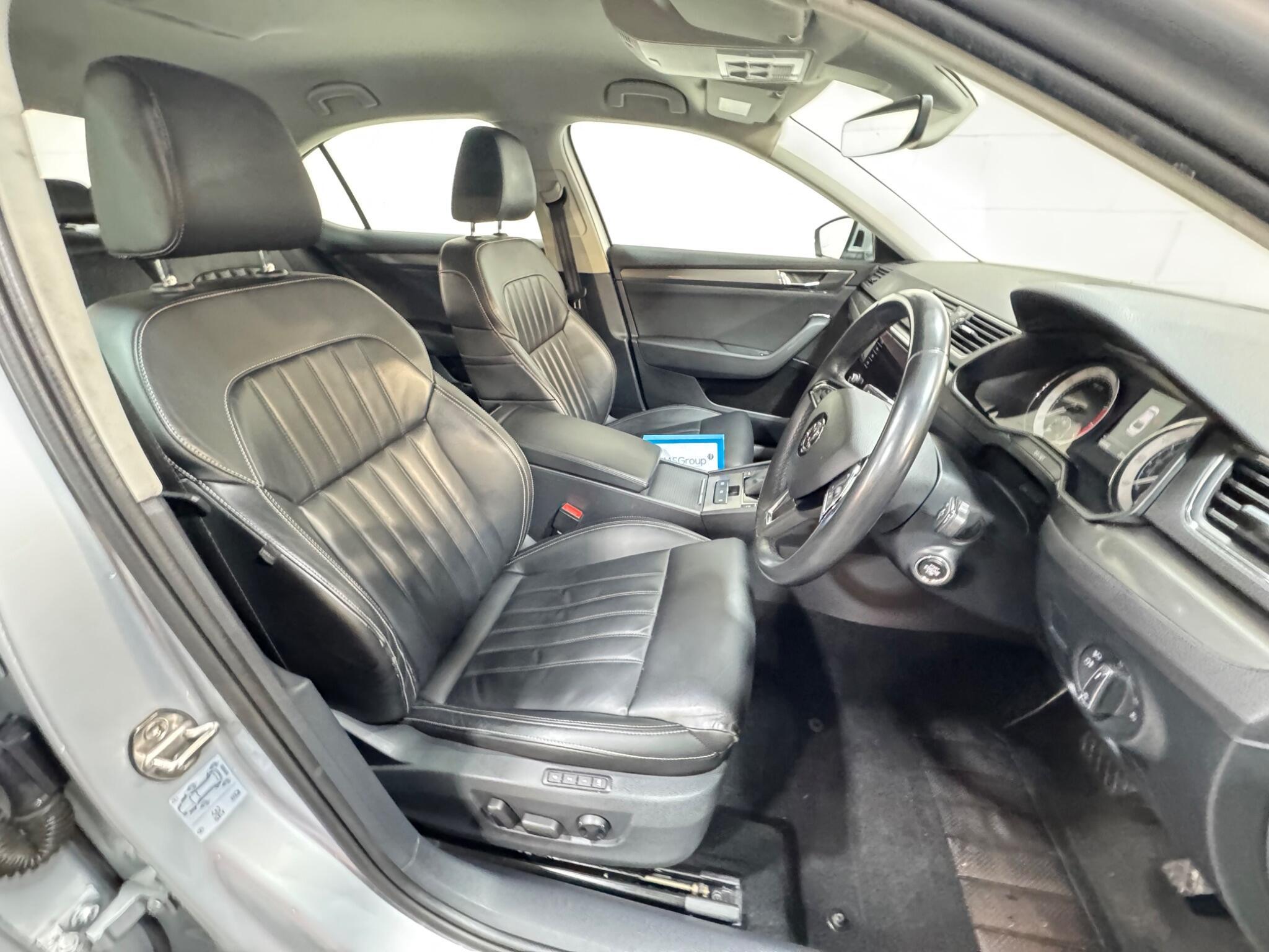 Skoda Superb - Image 8