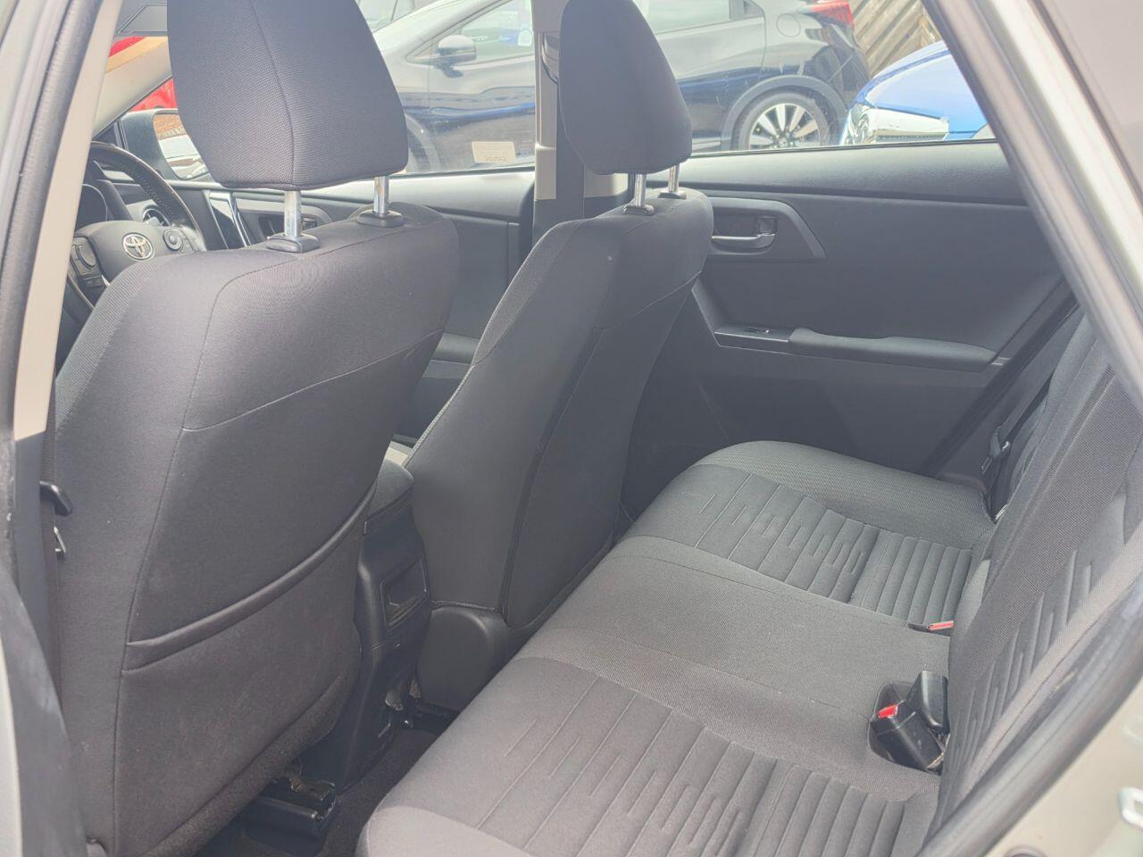 Toyota Auris - Image 16