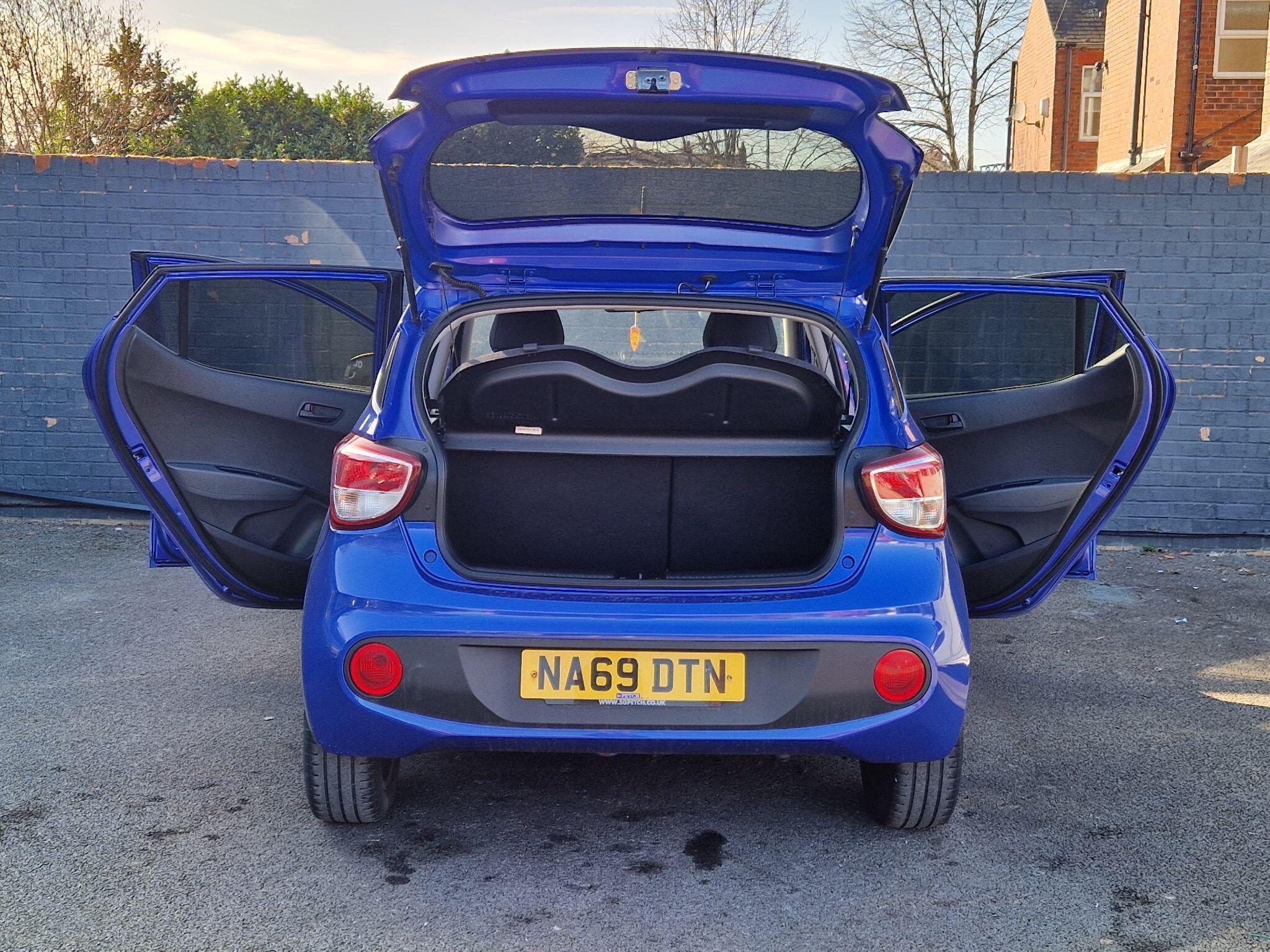 Hyundai i10 - Image 21