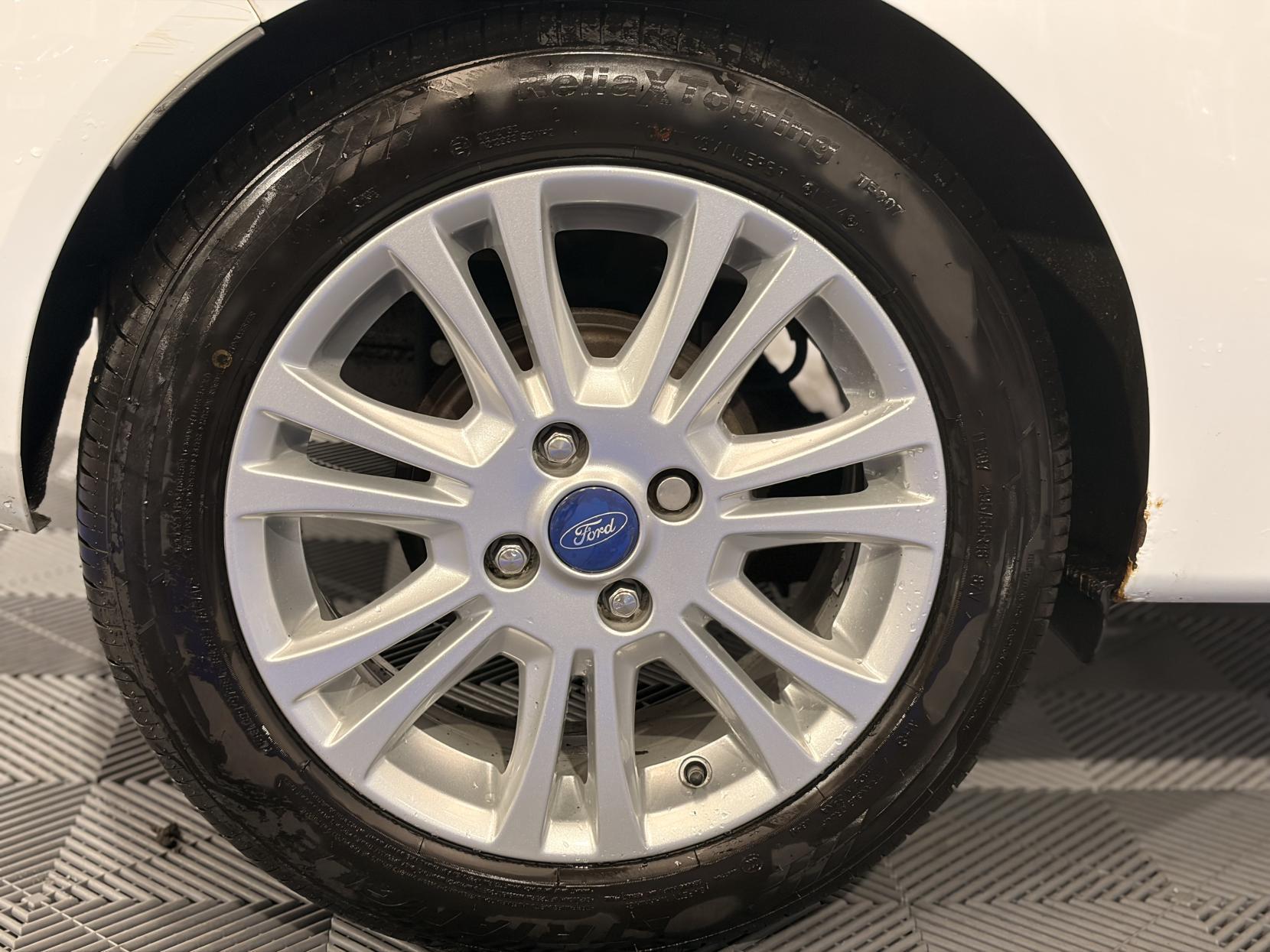 Ford Fiesta - Image 13
