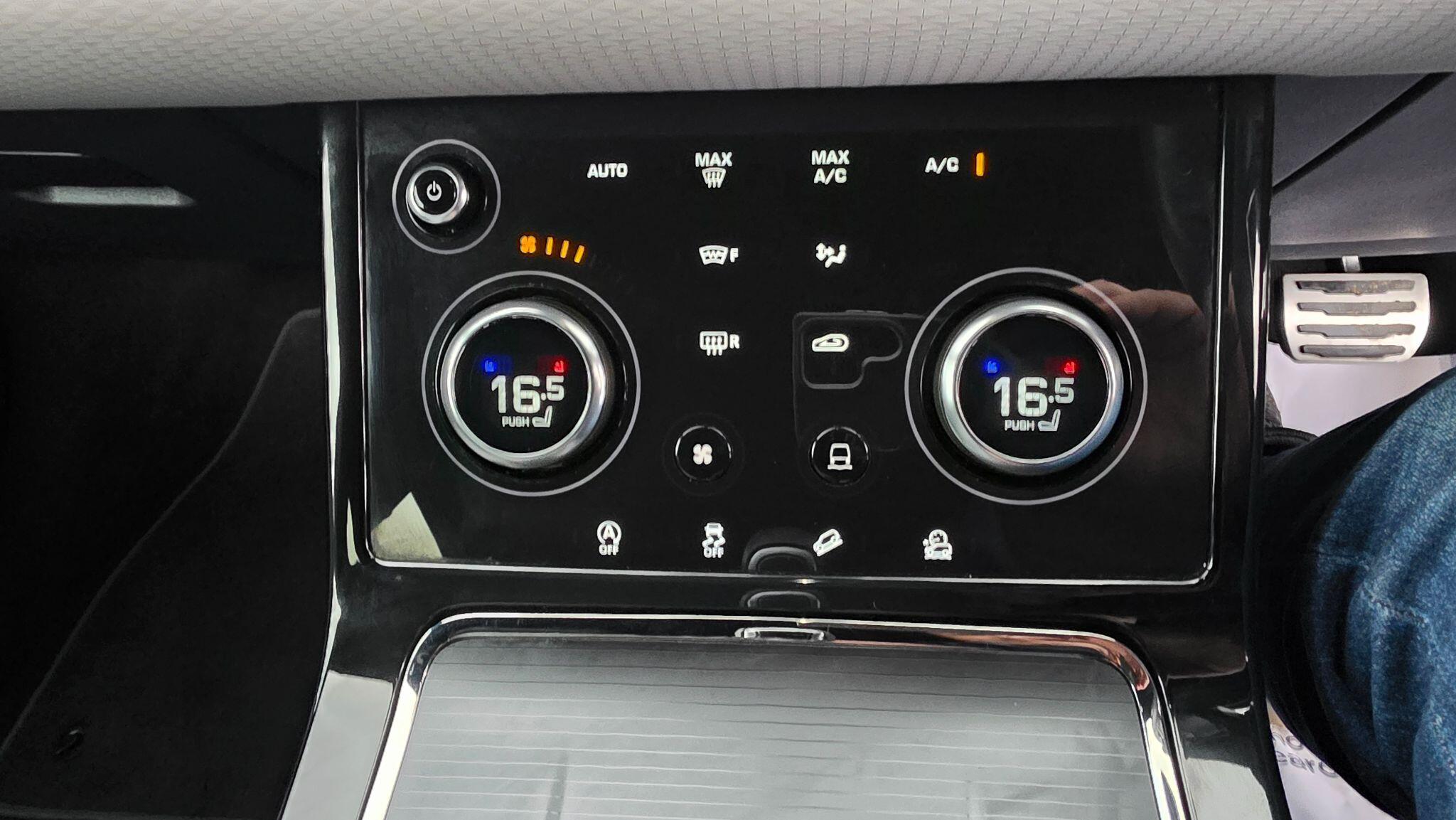 Land Rover Range Rover Evoque - Image 25