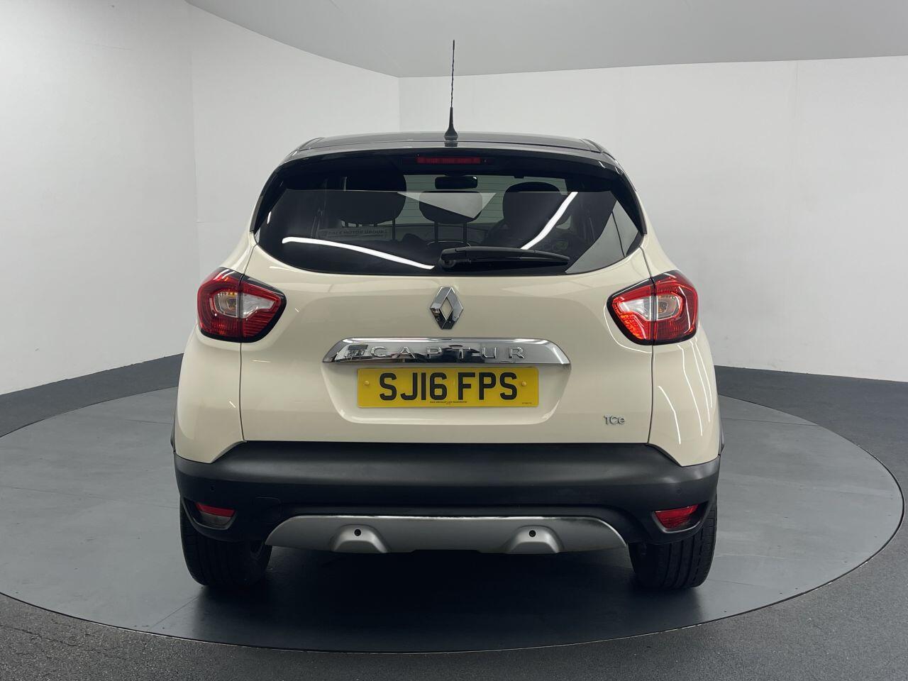 Renault Captur - Image 17