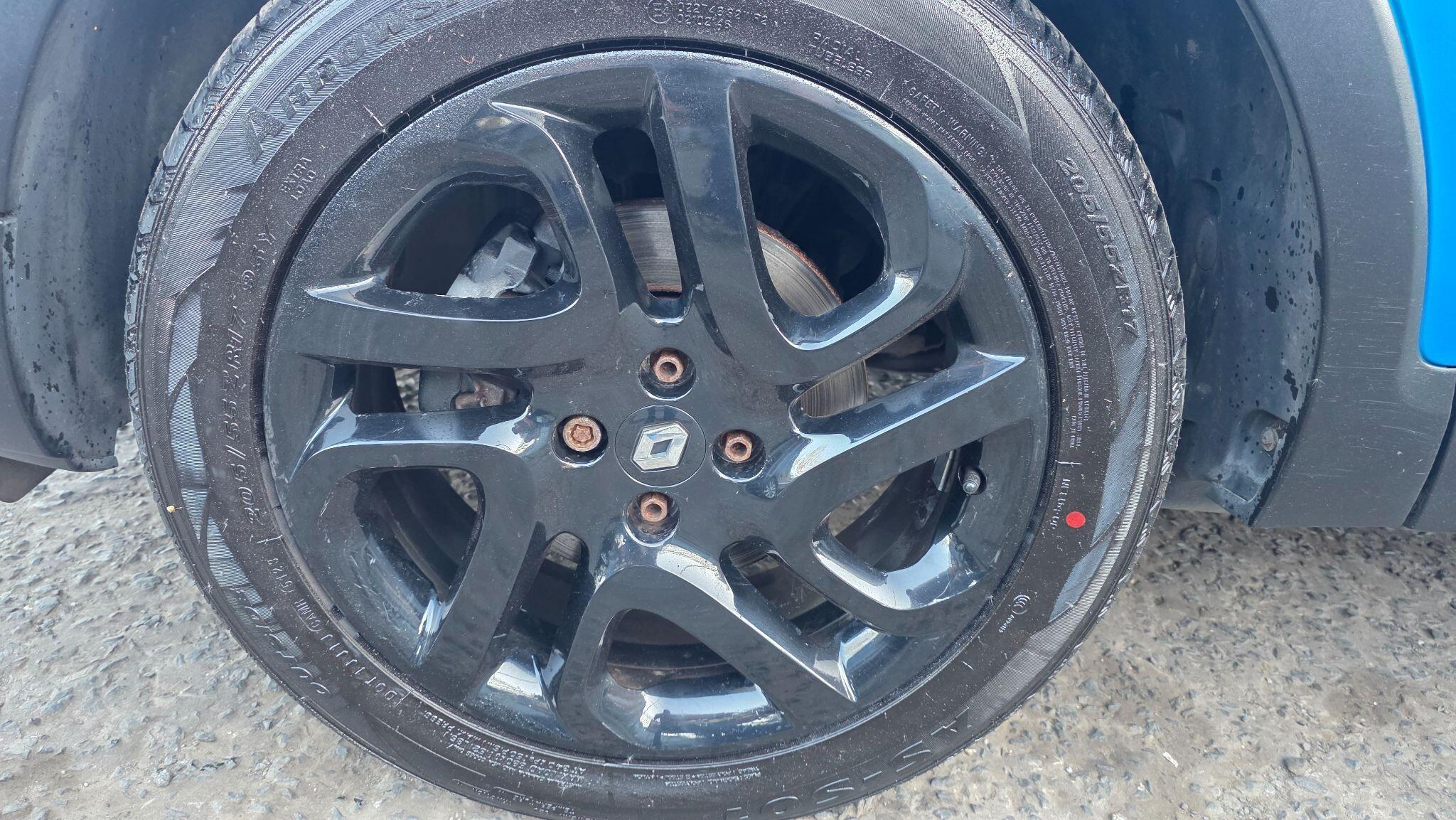 Renault Captur - Image 46