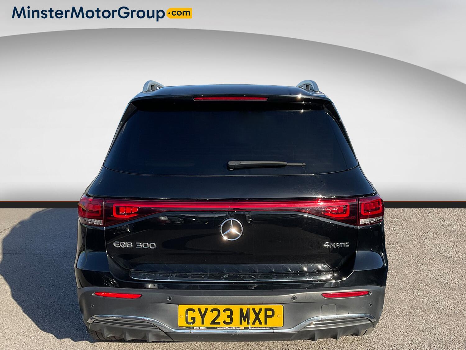 Mercedes Eqb - Image 3