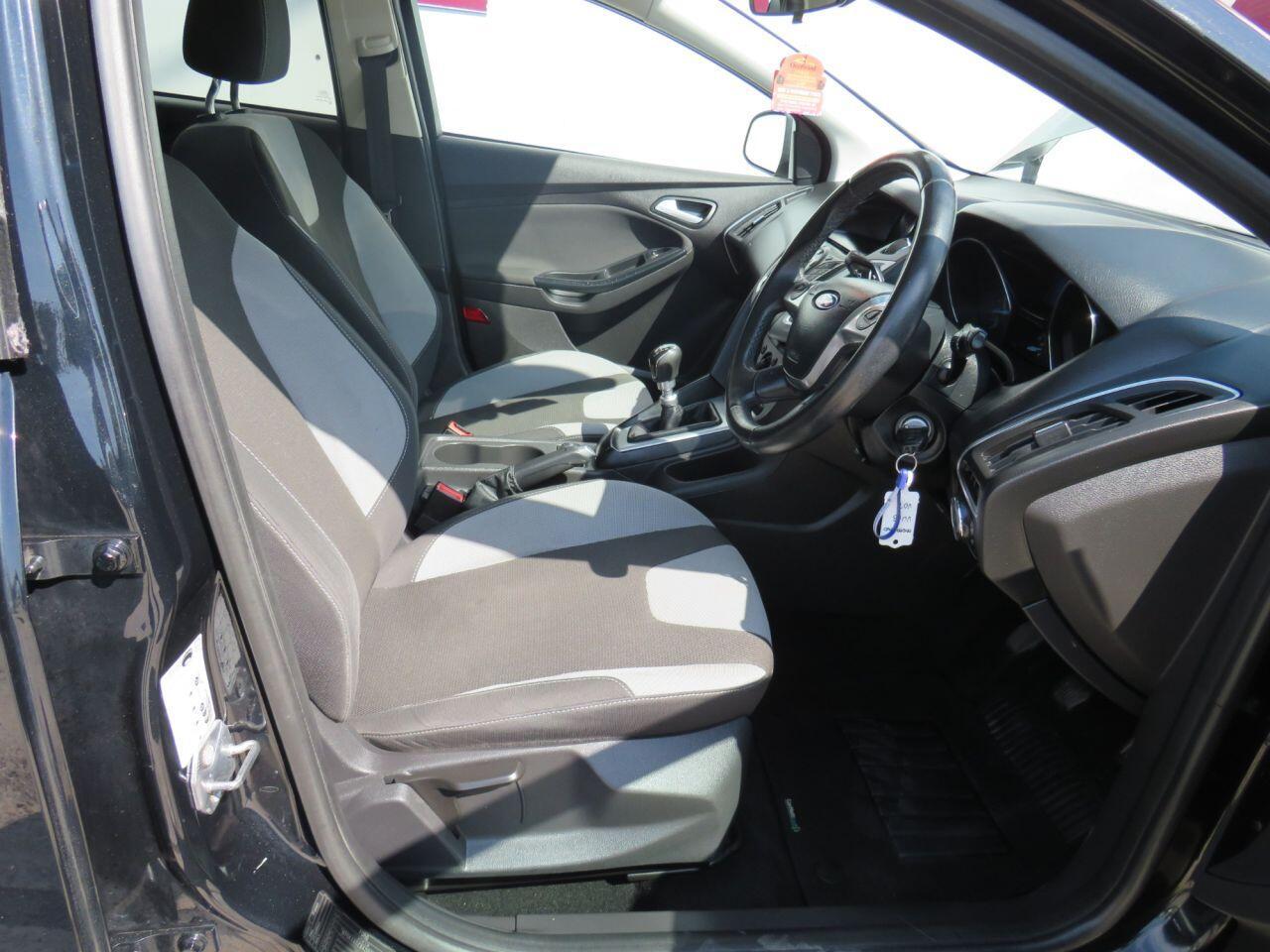 Ford Focus - Image 7