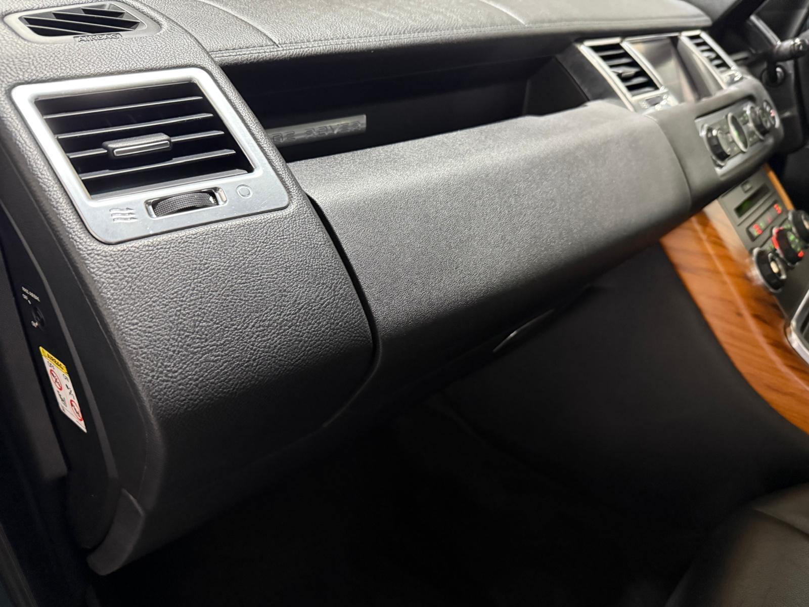 Land Rover RANGE ROVER SPORT - Image 24