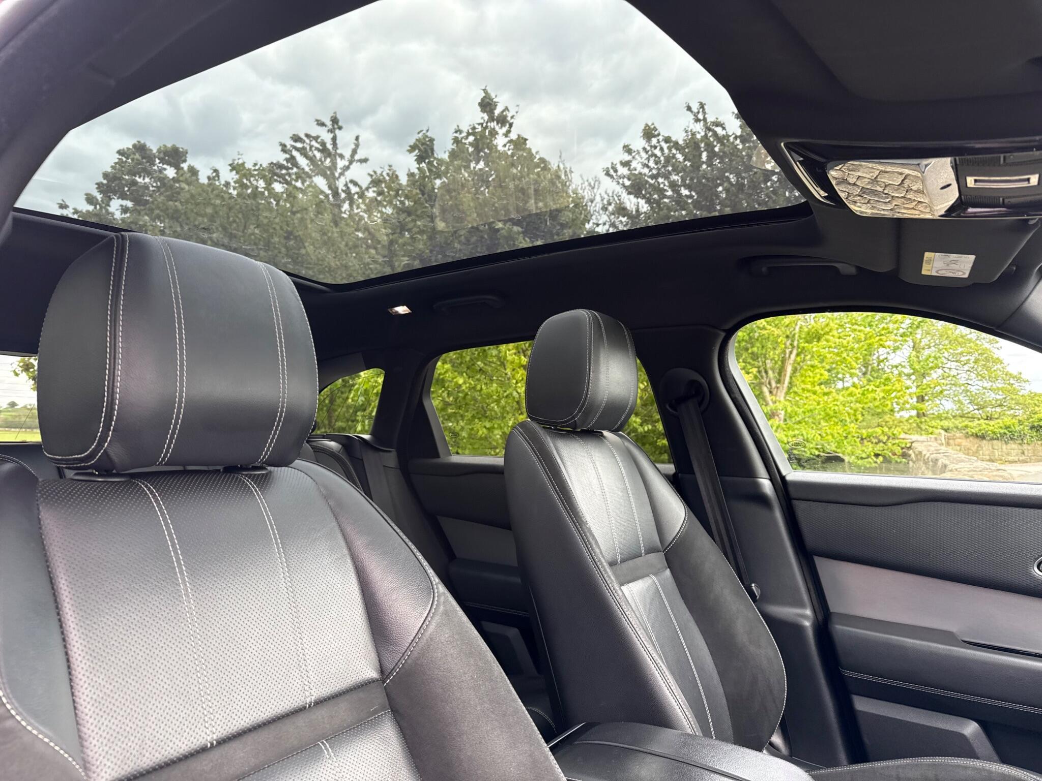 Land Rover Range Rover Velar - Image 10