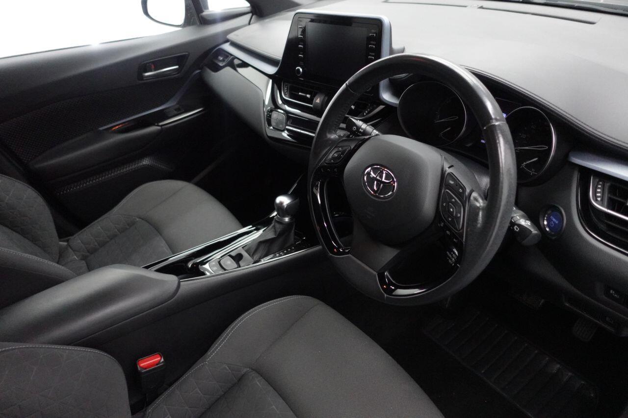 Toyota C-Hr - Image 17