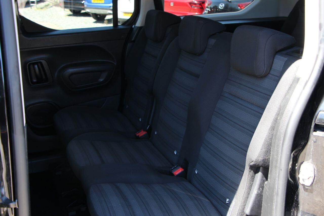 Vauxhall Combo Life - Image 17
