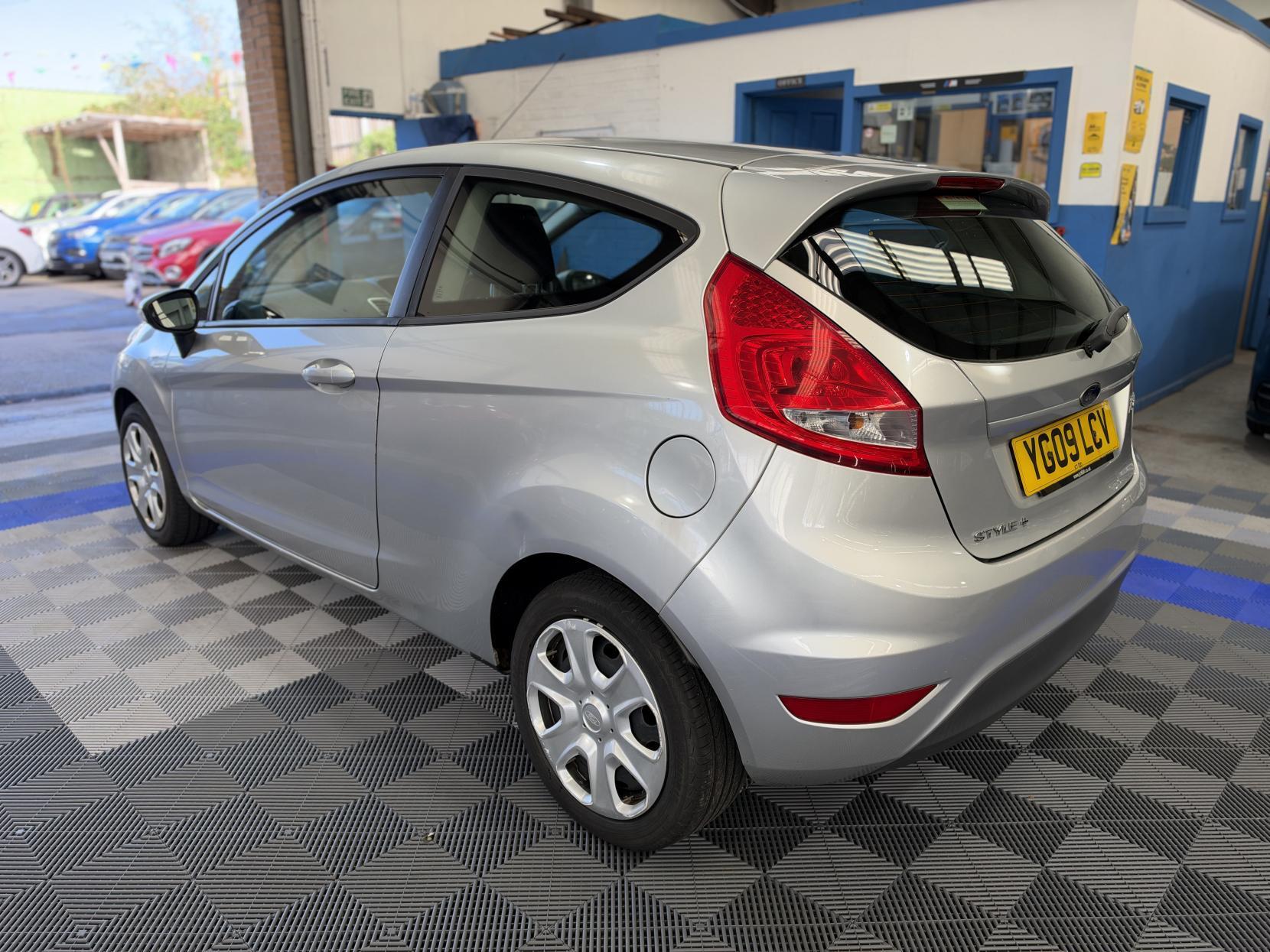Ford Fiesta - Image 4