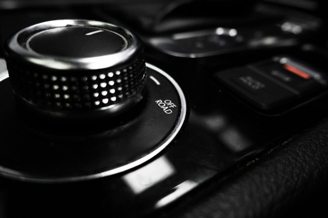 Volkswagen Touareg - Image 51