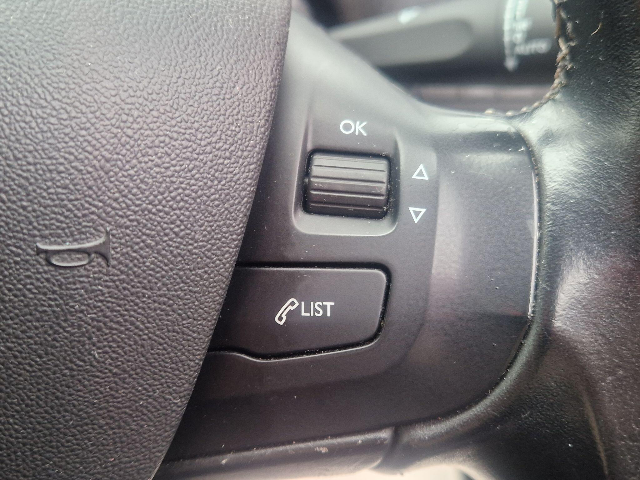 Peugeot 2008 - Image 32