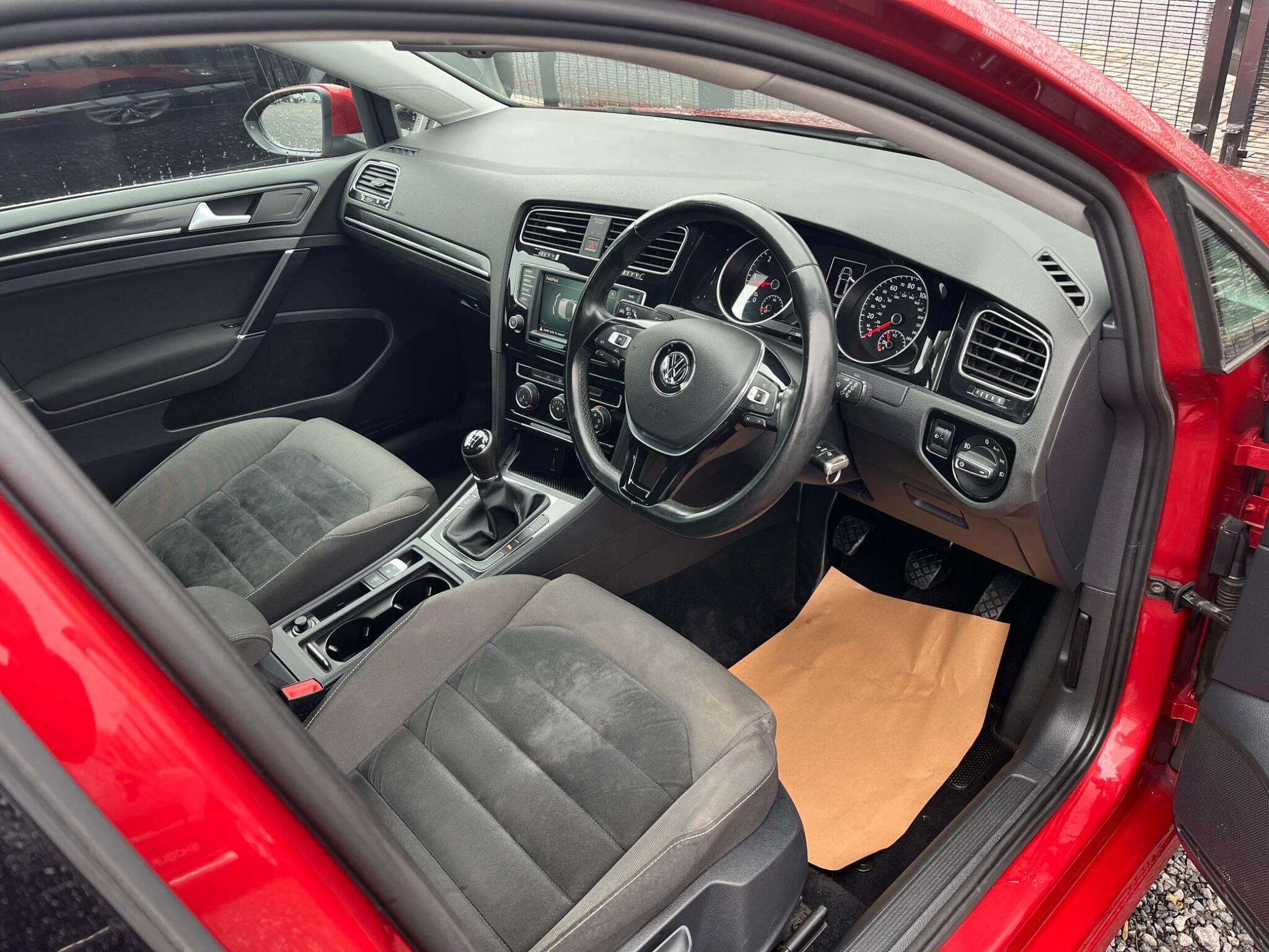 Volkswagen Golf - Image 15